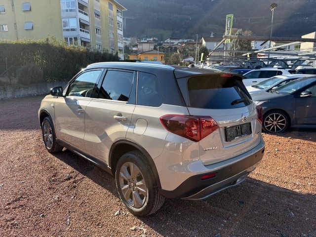 SUZUKI Vitara 1.4 Boosterjet Compact + 4x4 Hybrid Automatic-image-3