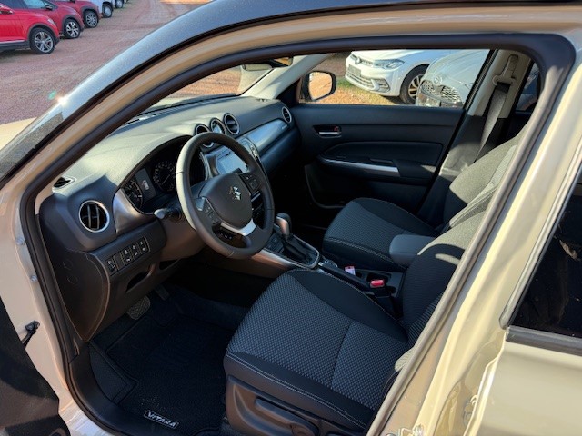 SUZUKI Vitara 1.4 Boosterjet Compact + 4x4 Hybrid Automatic-image-8