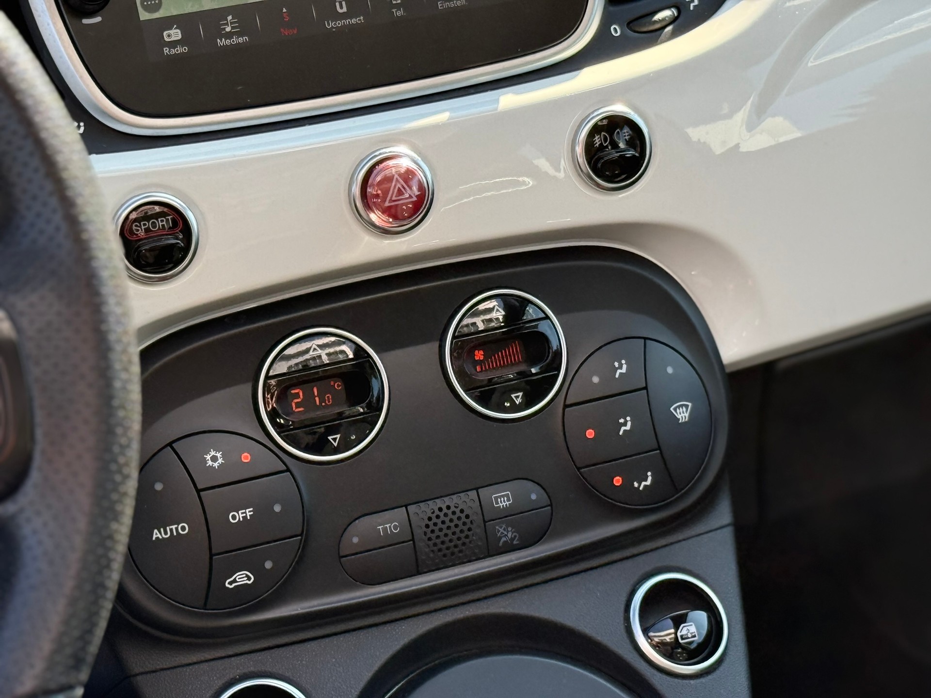 FIAT 595C 1.4 16V Turbo Abarth Dualogic-image-11