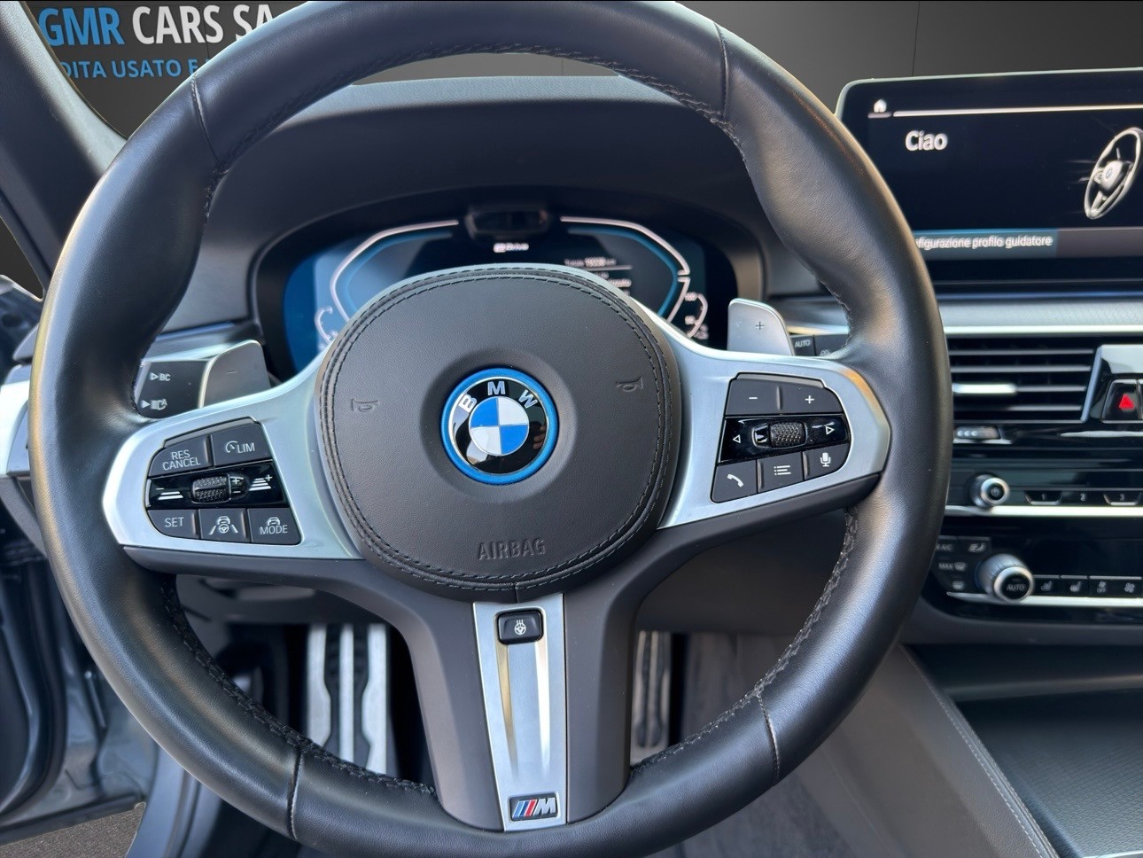BMW 530e xDrive Touring M Sport Pro Steptronic-image-6