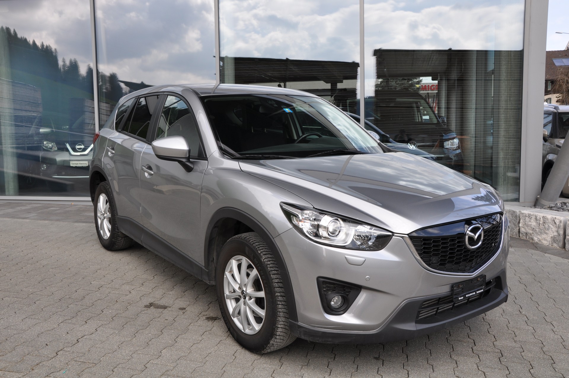 MAZDA CX-5 2.2 D Ambition AWD Automatic-showroom-element-2