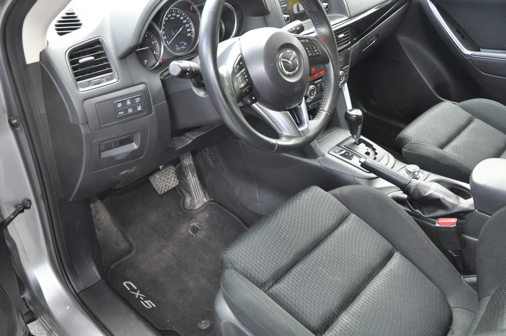 MAZDA CX-5 2.2 D Ambition AWD Automatic-showroom-element-3
