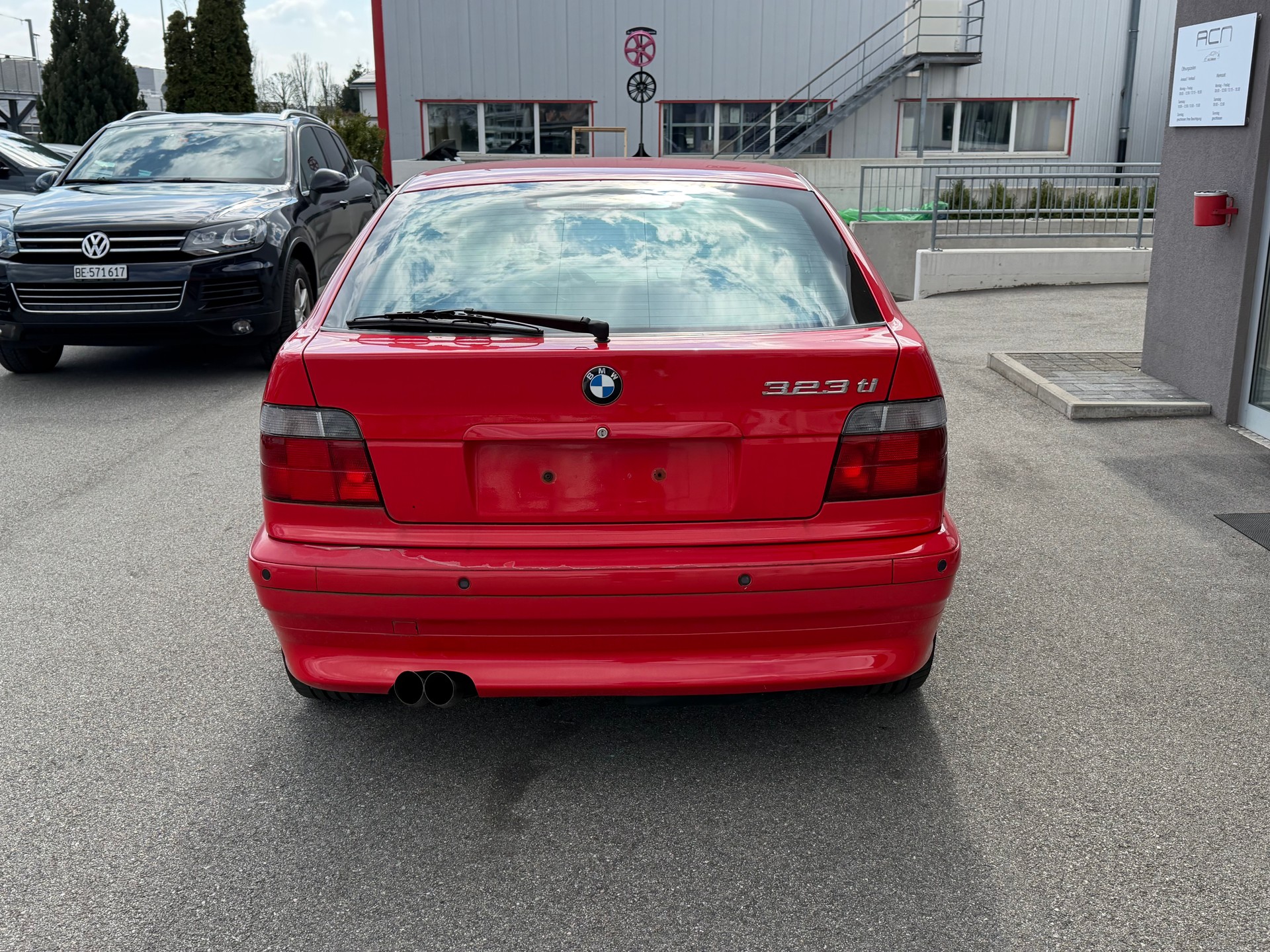 BMW 323ti Compact Sport-image-5