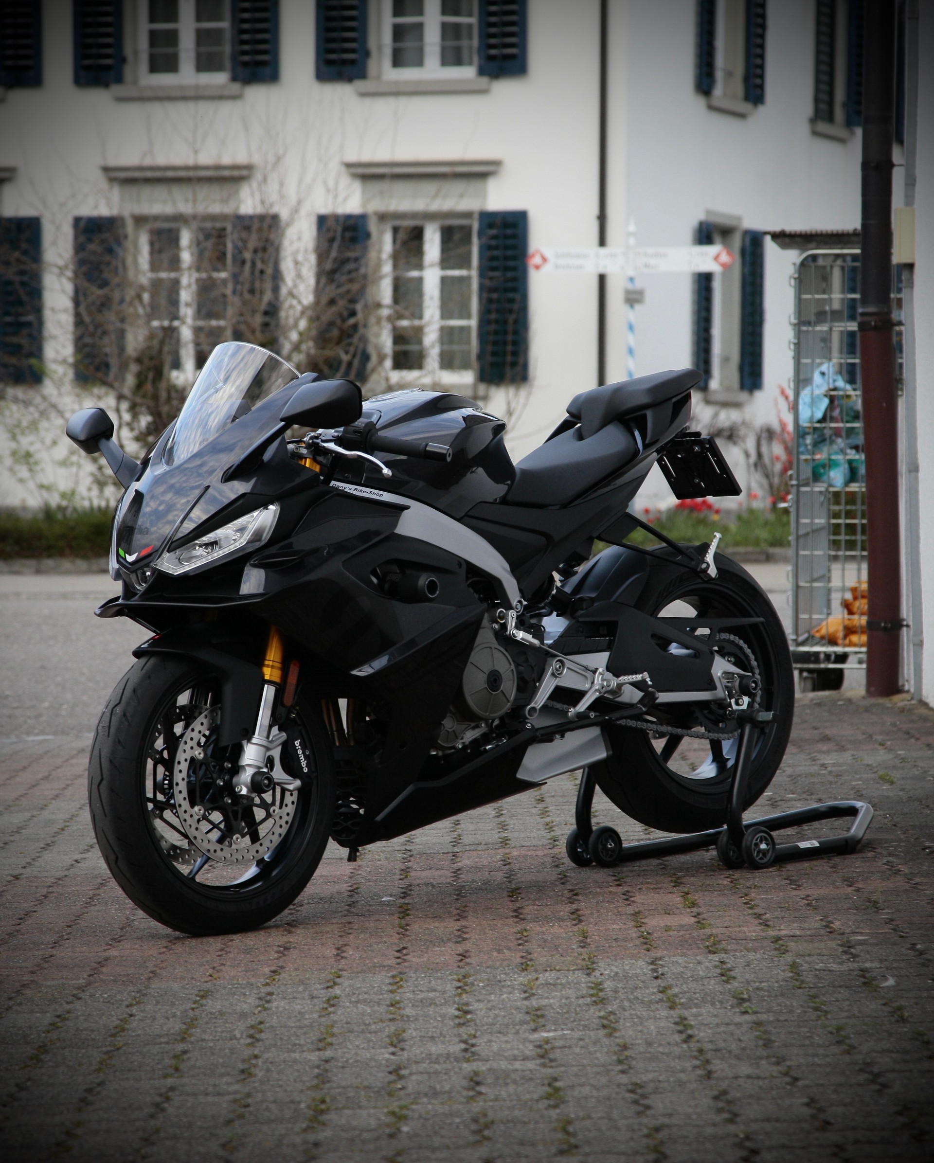 APRILIA RS 660 thunder black E5+ (105ps)-image-5
