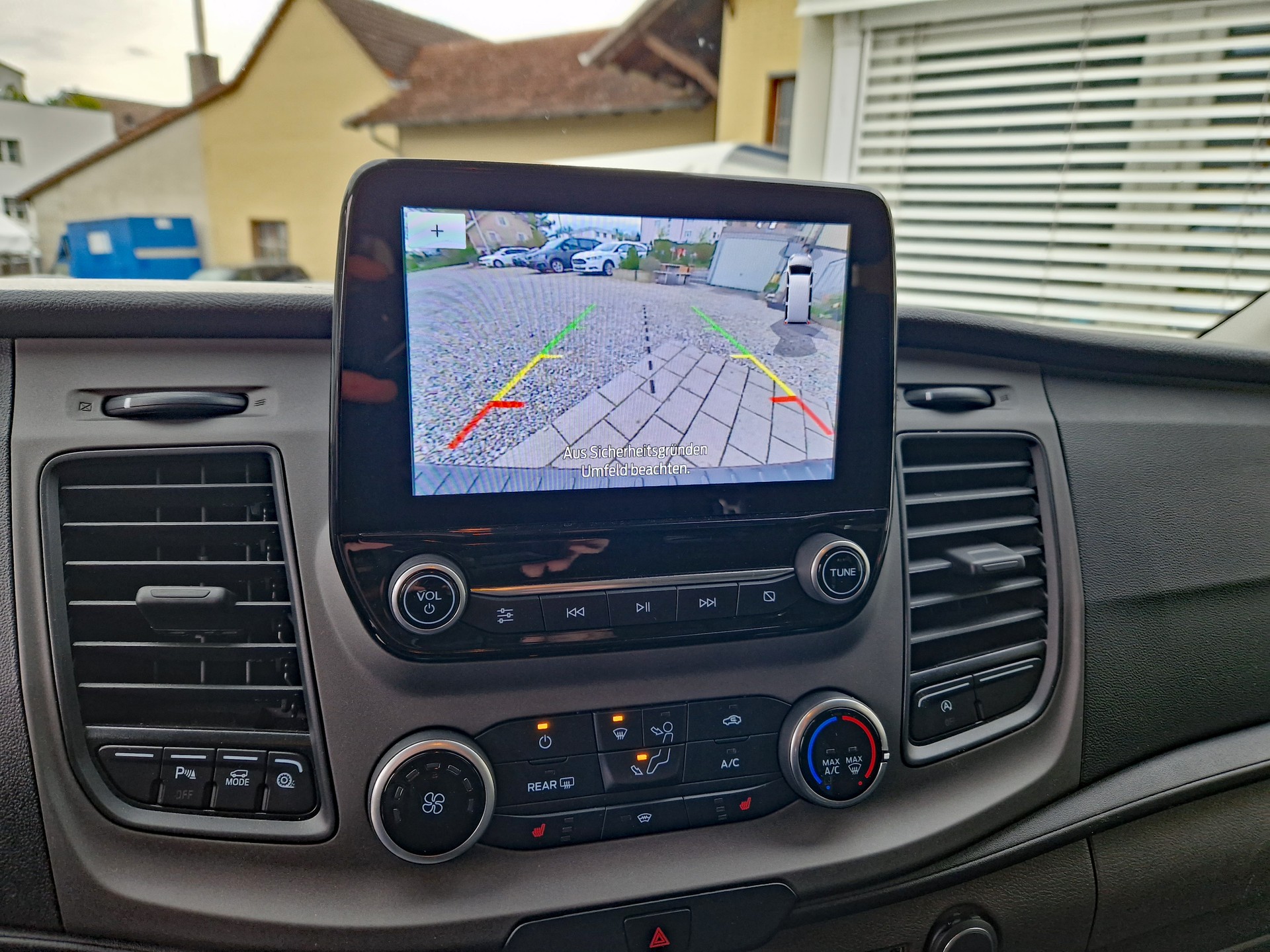 FORD 320 L2H1-image-12