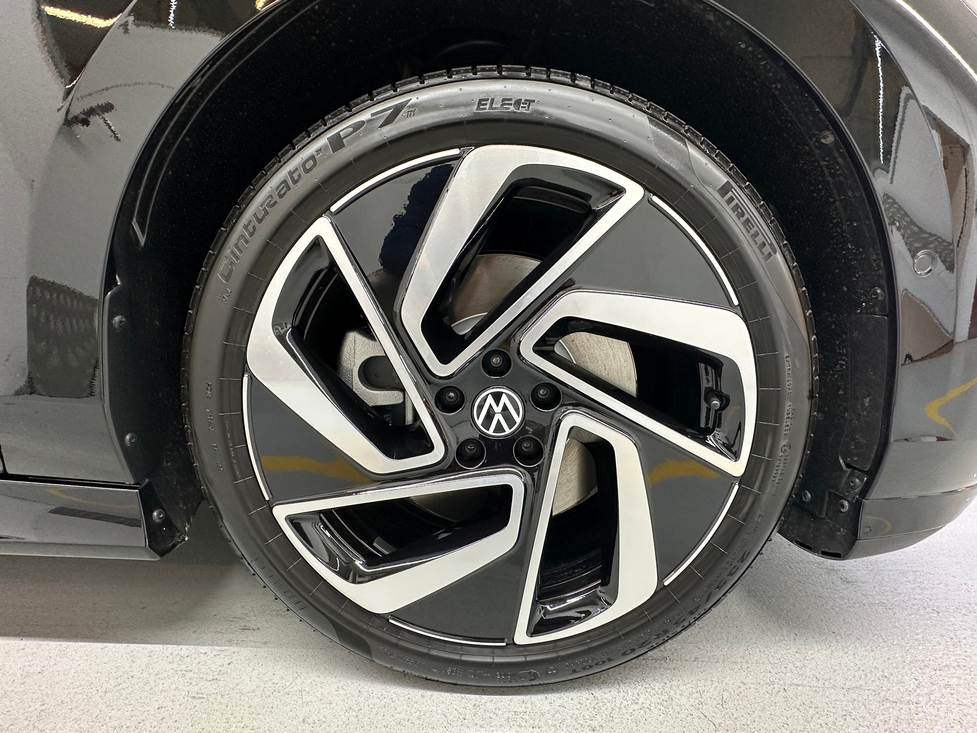 VW ID.7 Tourer GTX 86 kWh GTX 4 Motion-image-5