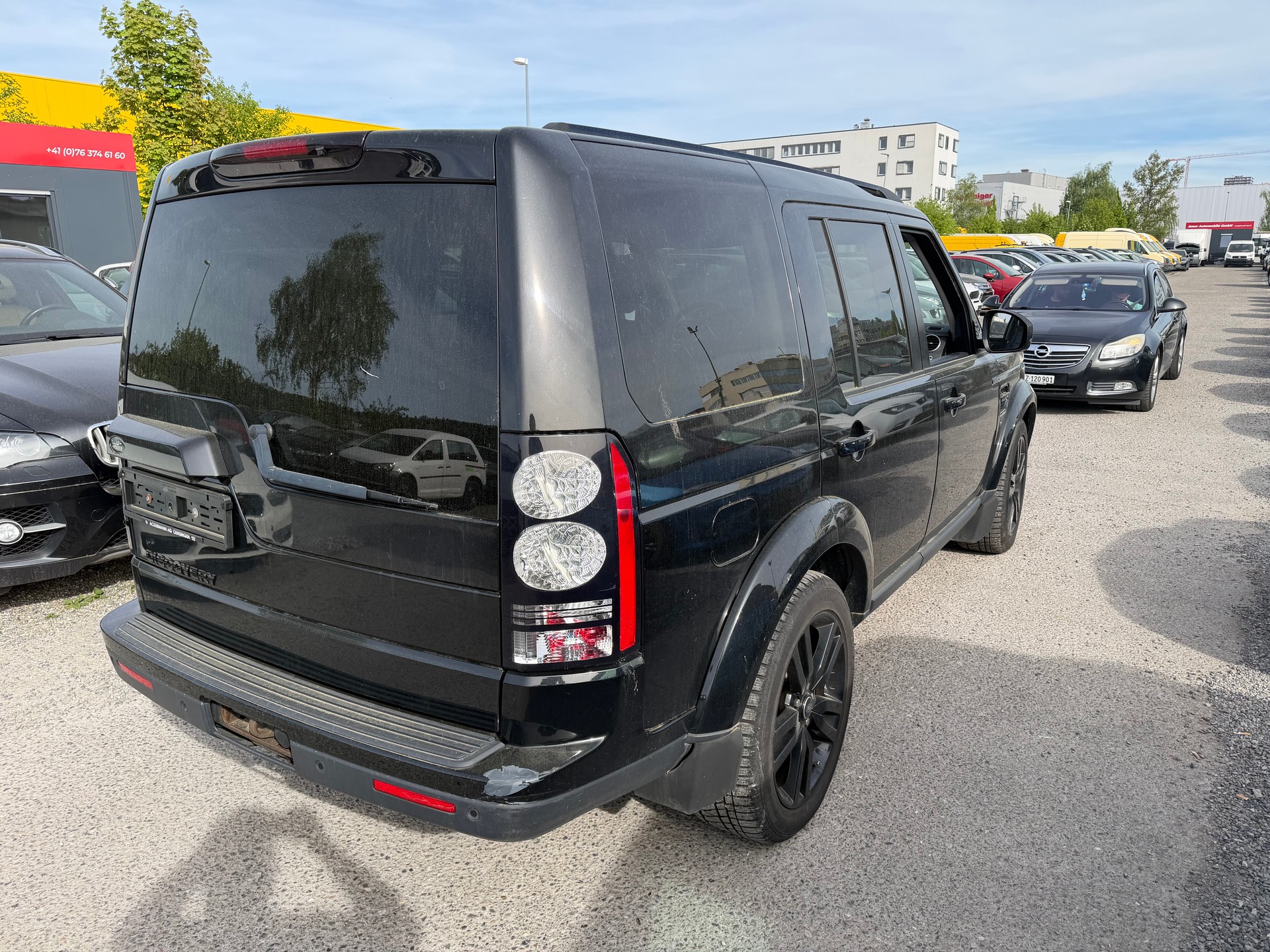 LAND ROVER Discovery 3.0 SDV6 HSE Luxury Automatic-showroom-element-3
