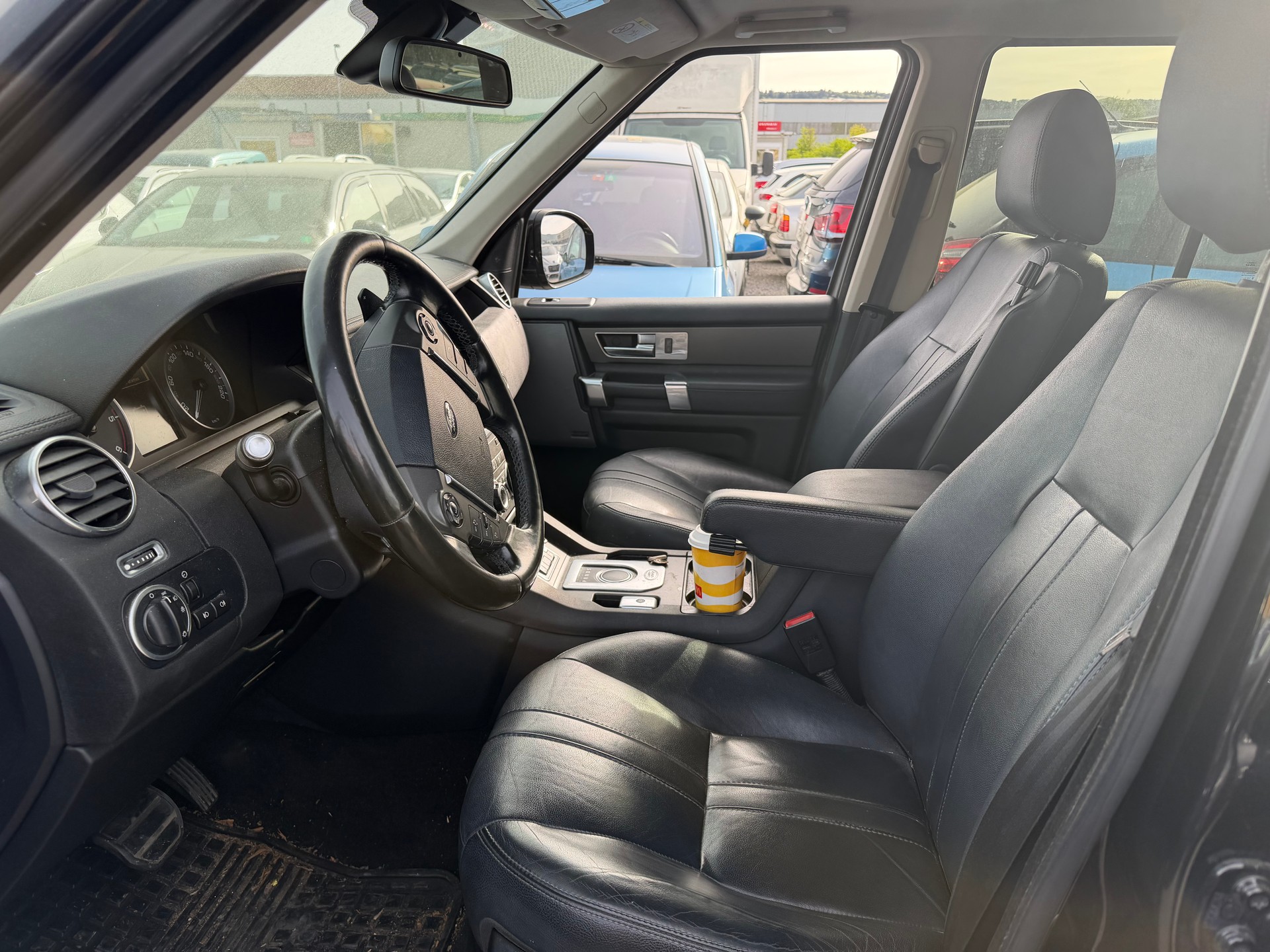 LAND ROVER Discovery 3.0 SDV6 HSE Luxury Automatic-image-6