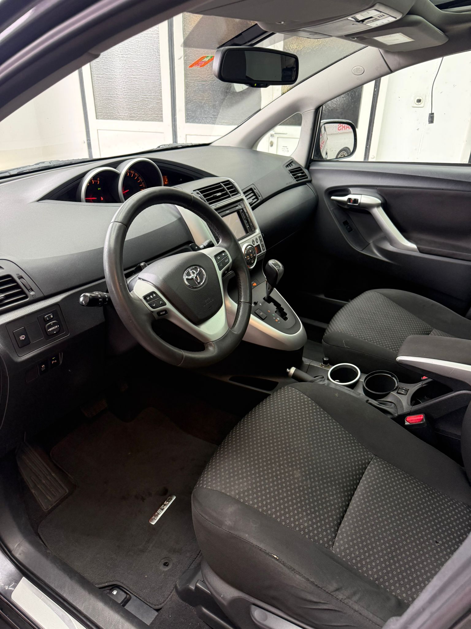 TOYOTA Verso 2.2 D-CAT Linea Sol Premium Automatic-image-4