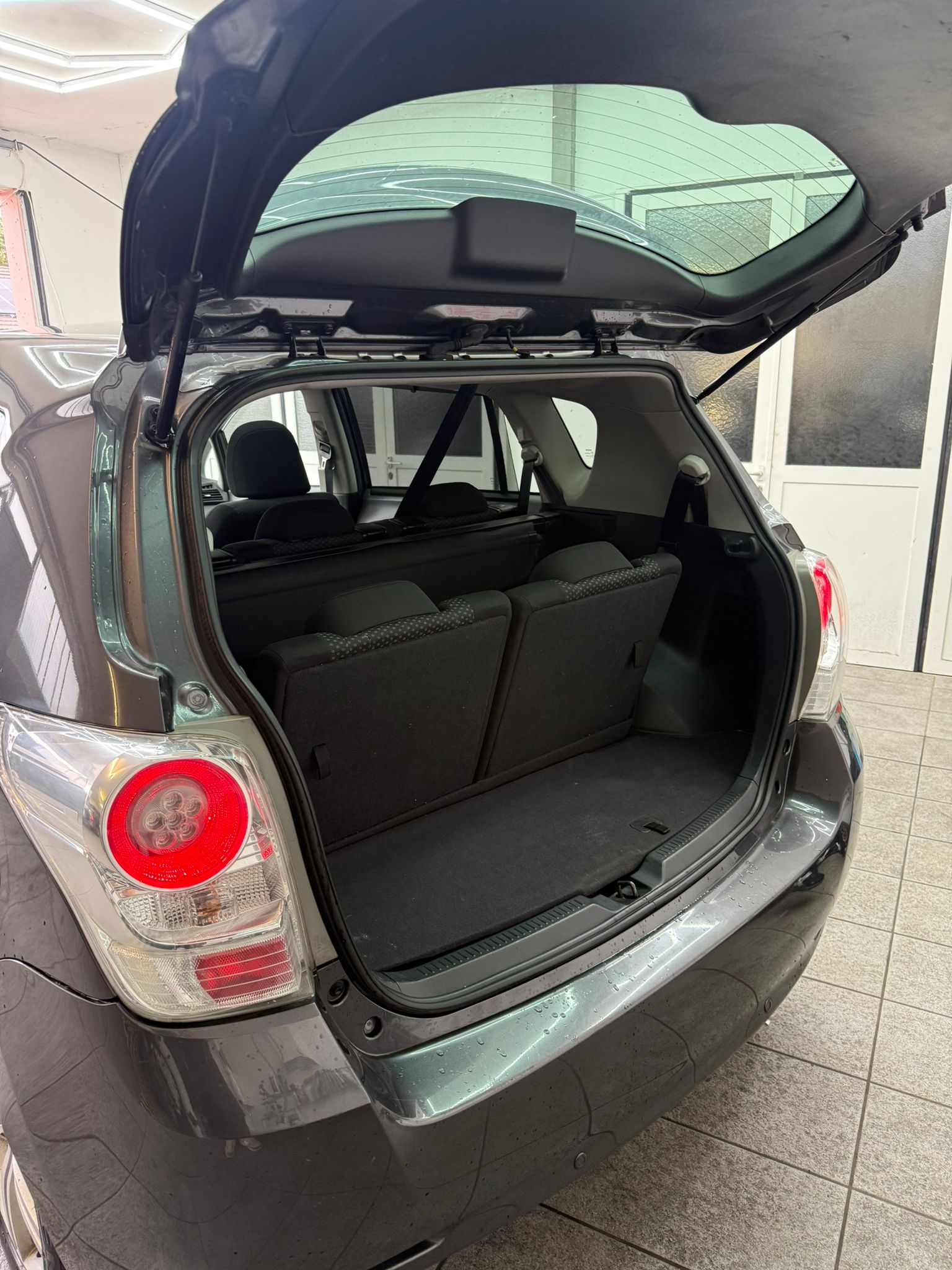 TOYOTA Verso 2.2 D-CAT Linea Sol Premium Automatic-image-3
