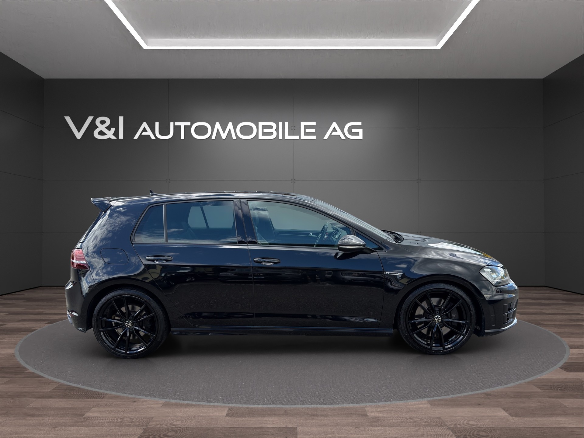 VW Golf 2.0 TSI R 4Motion DSG-image-7