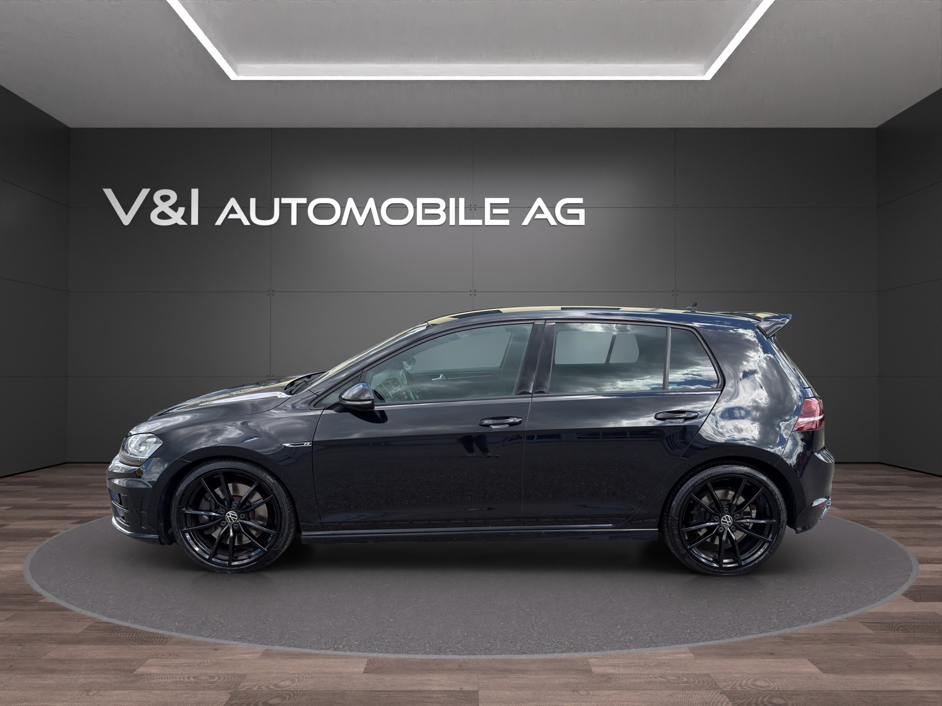 VW Golf 2.0 TSI R 4Motion DSG-image-6
