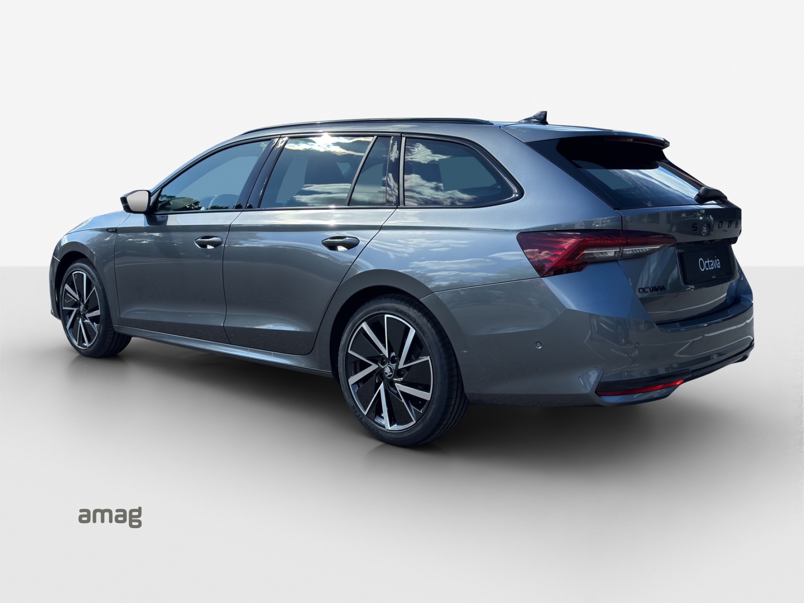 SKODA Octavia Combi 2.0 TSI DSG Dynamic 4x4-showroom-element-2
