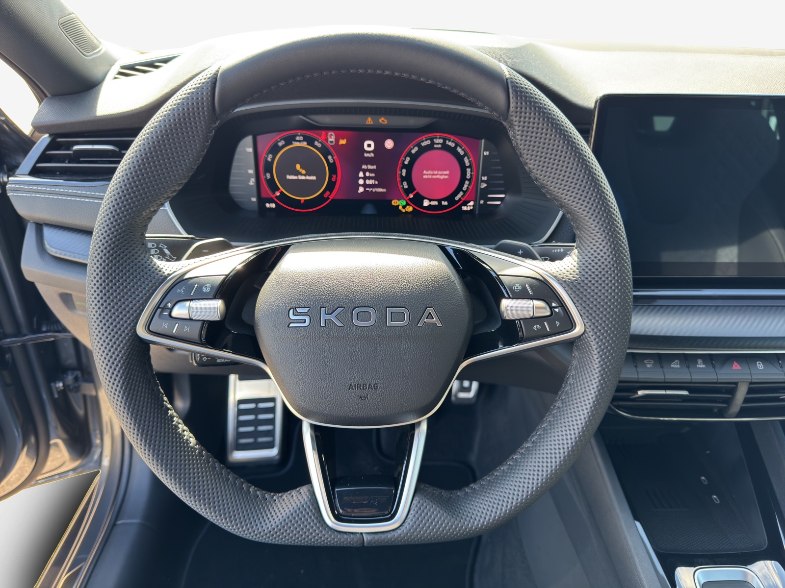 SKODA Octavia Combi 2.0 TSI DSG Dynamic 4x4-image-9