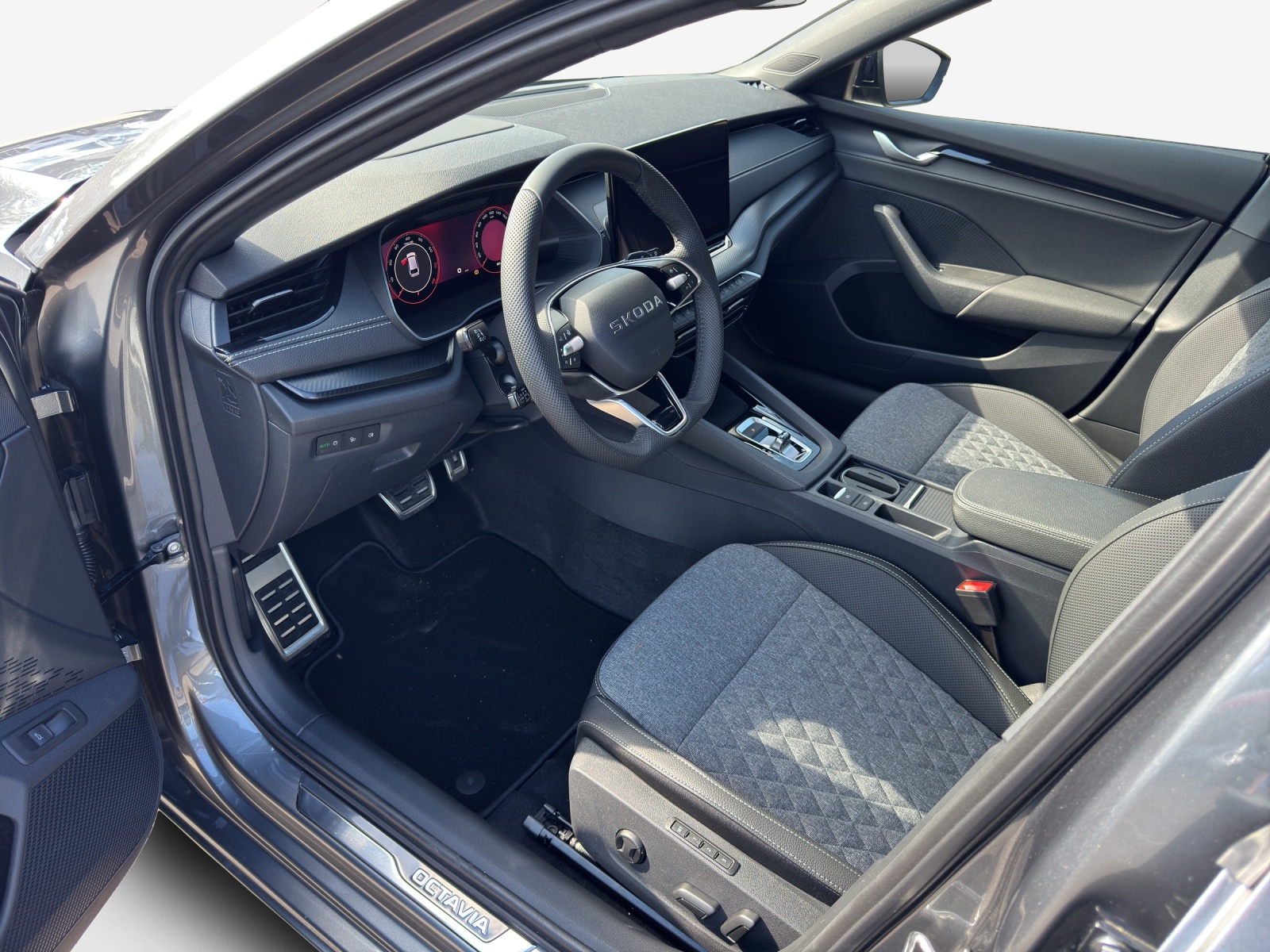 SKODA Octavia Combi 2.0 TSI DSG Dynamic 4x4-image-7