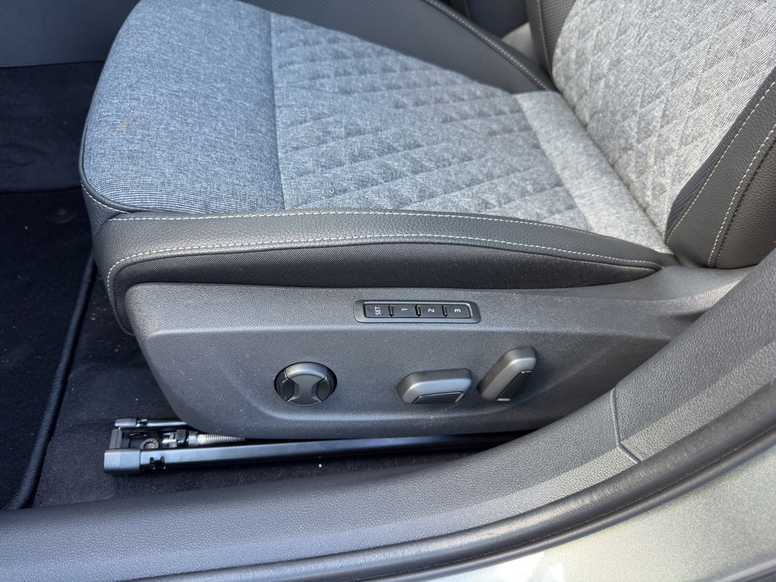 SKODA Octavia Combi 2.0 TSI DSG Dynamic 4x4-image-14