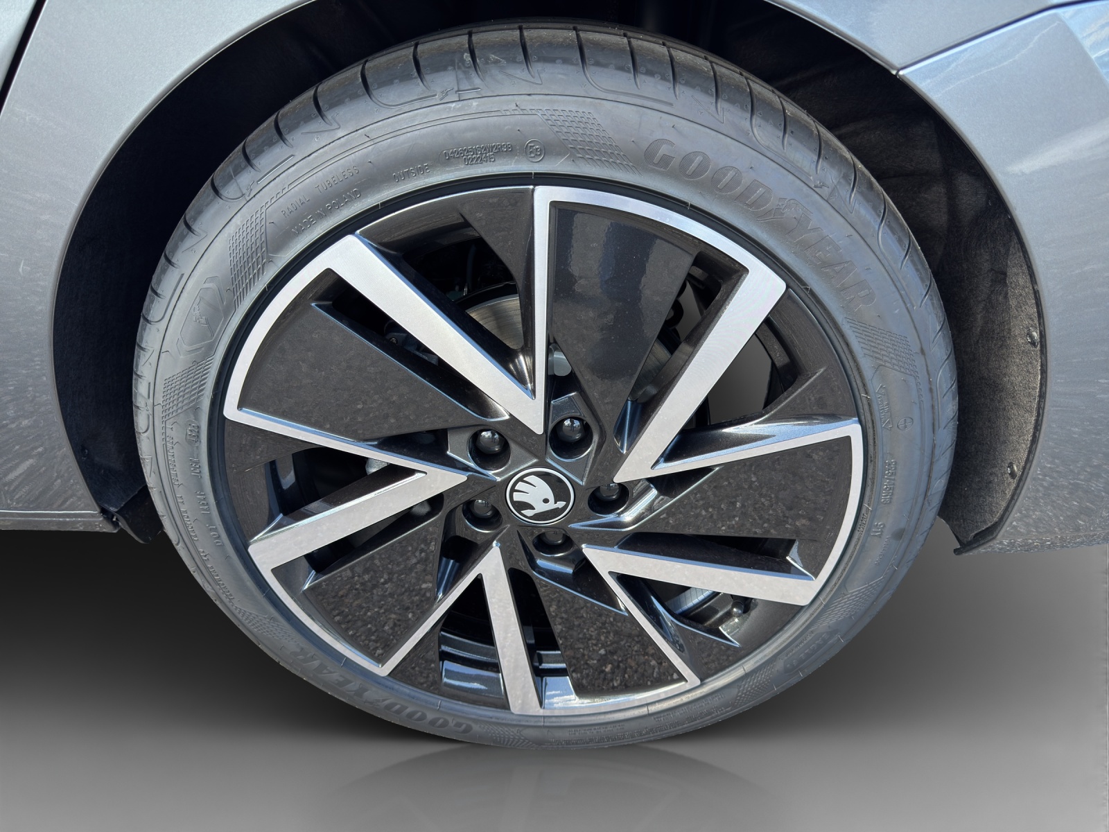 SKODA Octavia Combi 2.0 TSI DSG Dynamic 4x4-image-13