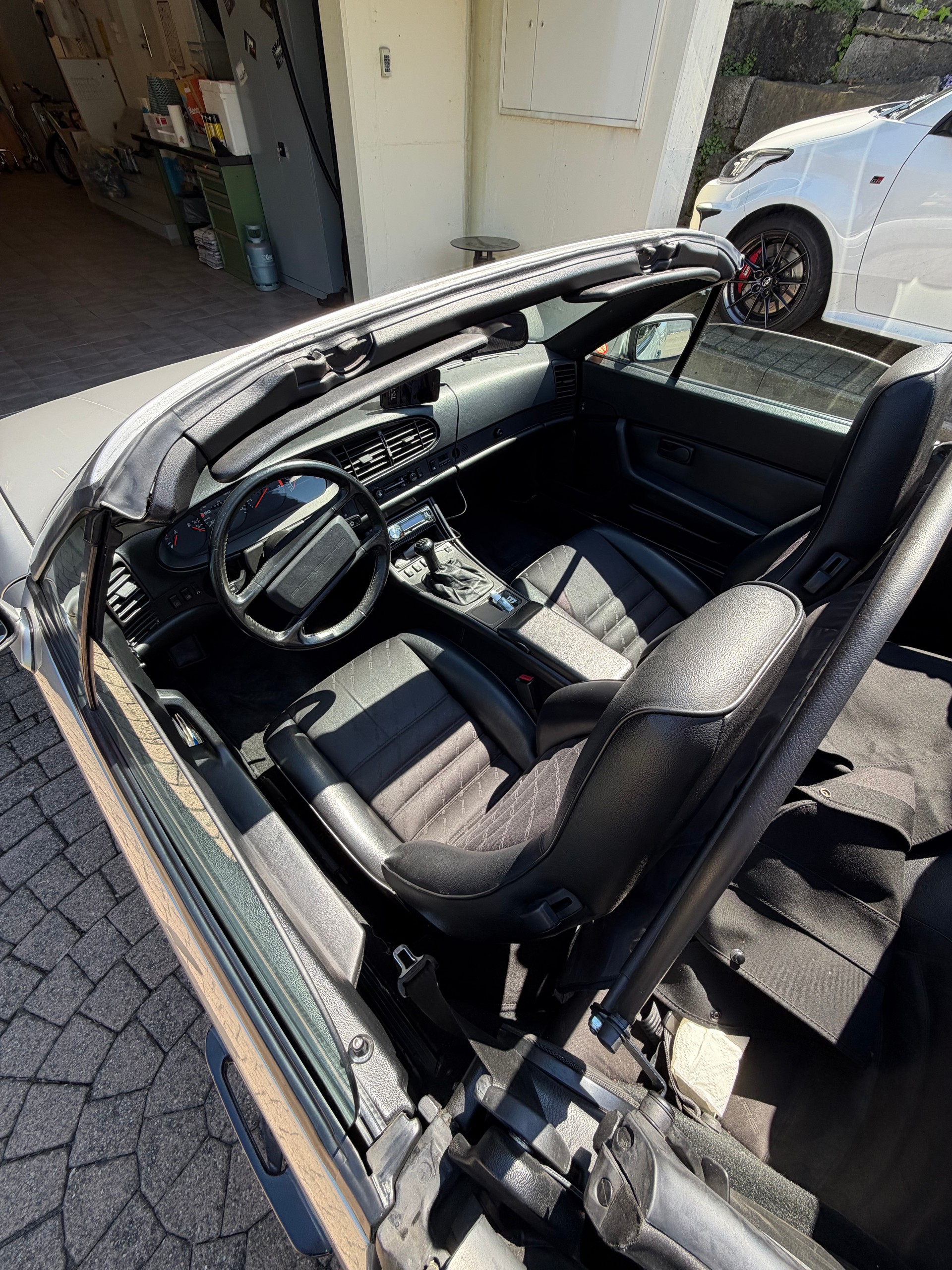 PORSCHE S2