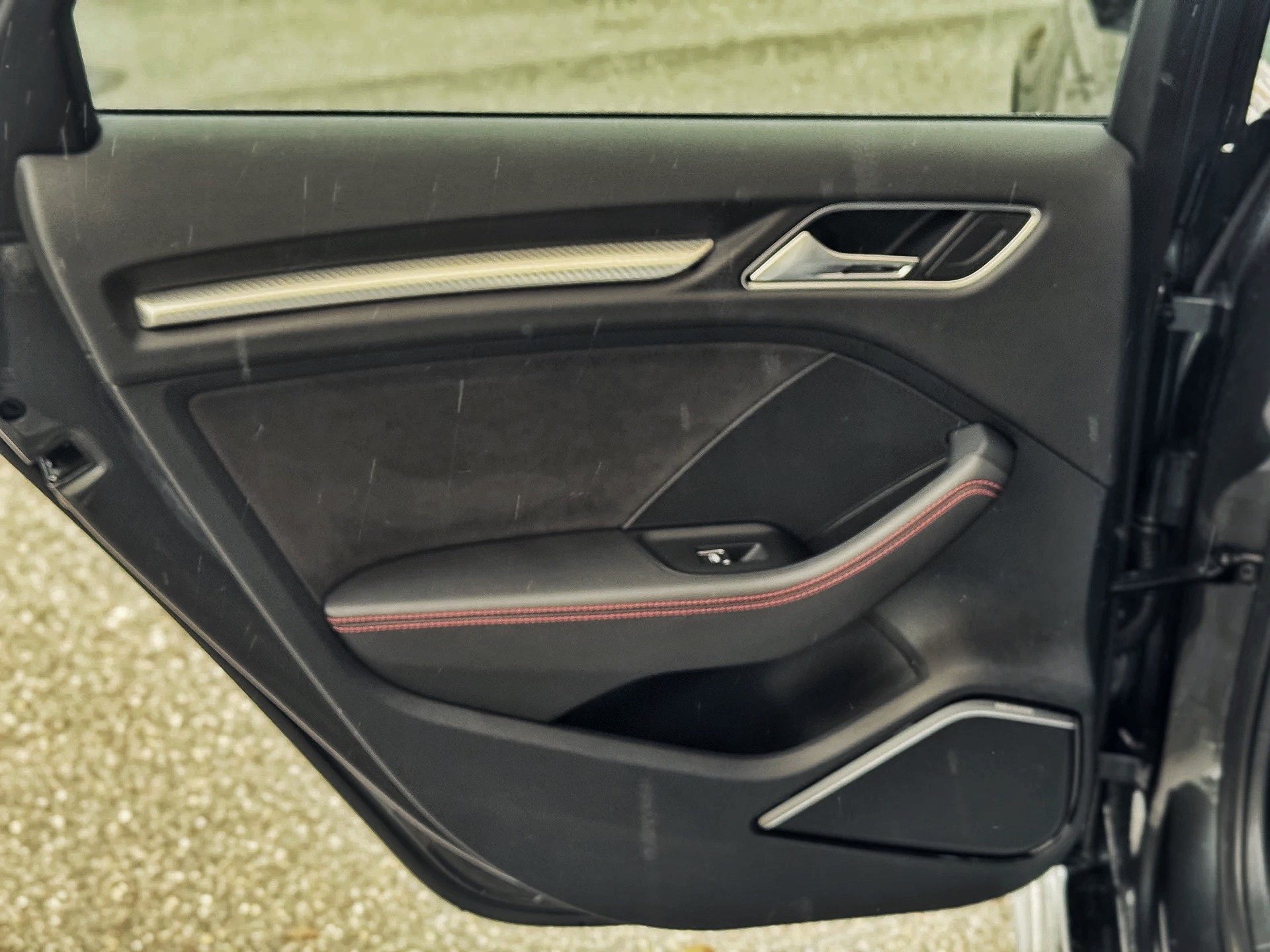 AUDI RS3 Limousine 2.5 TSI quattro S-tronic-image-17