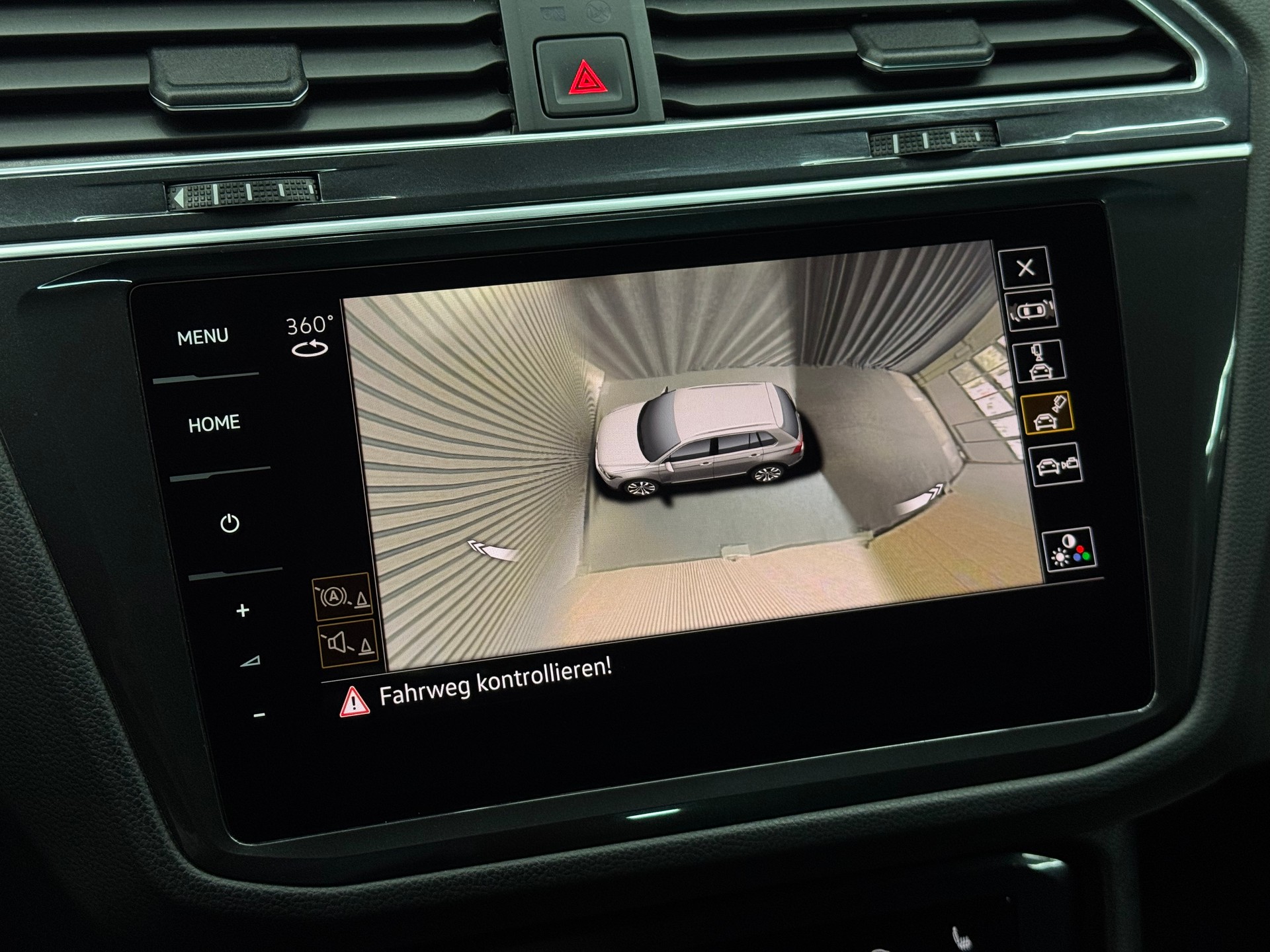 VW Tiguan 2.0 TDI SCR Elegance DSG | 1 Jahr Garantie | Facelift | *ab CHF 229.-/ Monat*-image-28