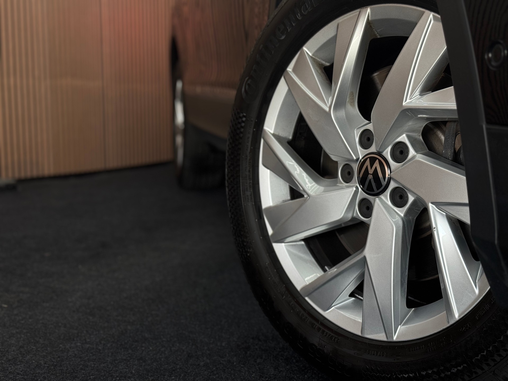 VW Tiguan 2.0 TDI SCR Elegance DSG | 1 Jahr Garantie | Facelift | *ab CHF 229.-/ Monat*-image-7