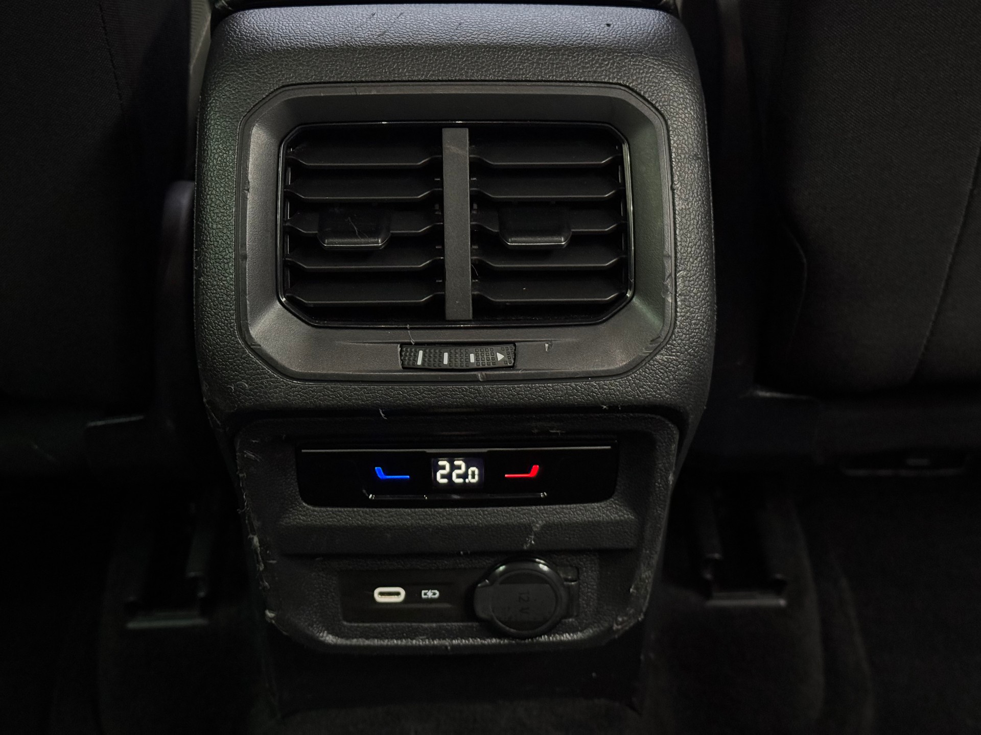 VW Tiguan 2.0 TDI SCR Elegance DSG | 1 Jahr Garantie | Facelift | *ab CHF 229.-/ Monat*-image-21