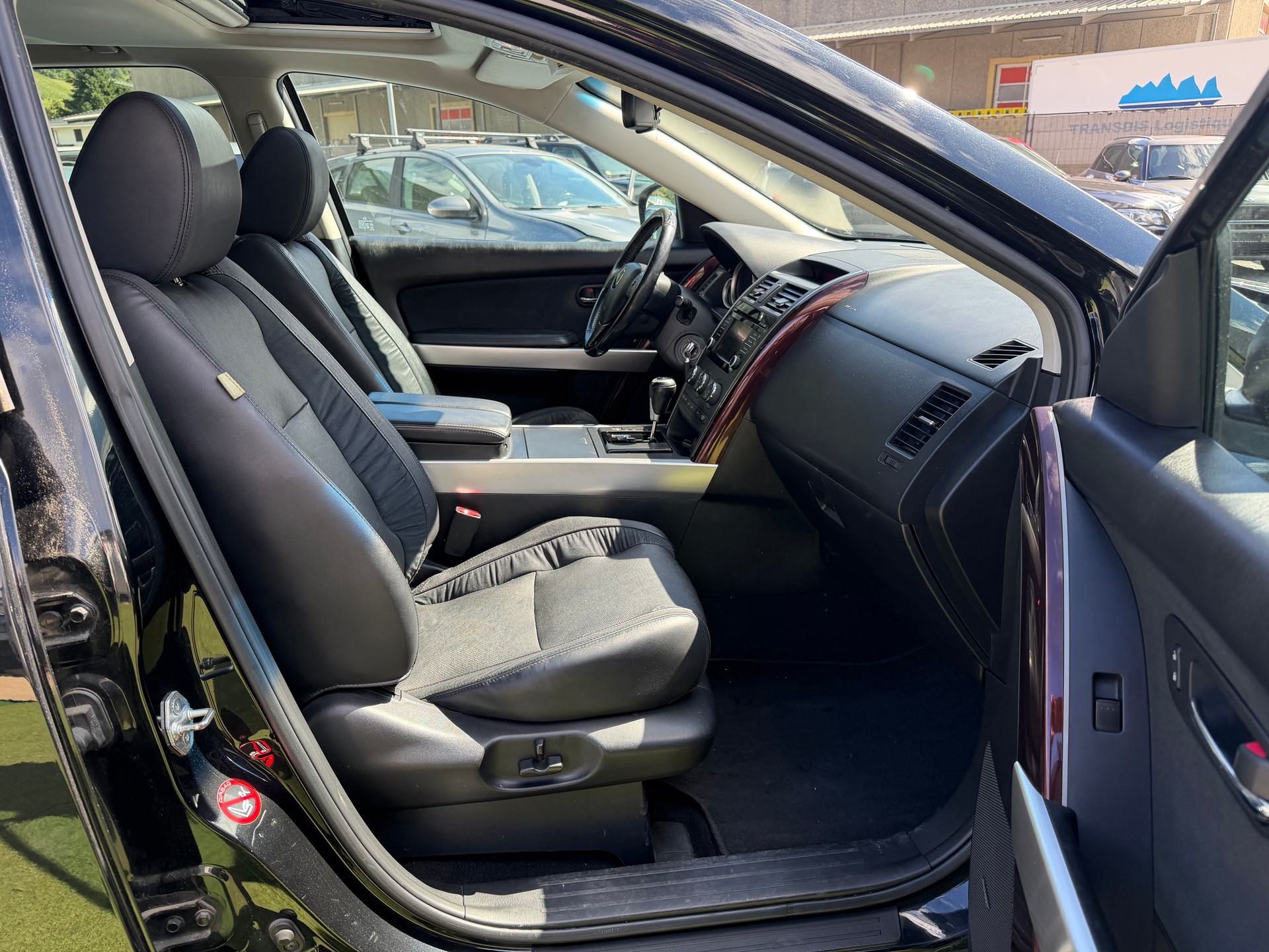 MAZDA CX-9 3.7 V6 Revolution Automatic-image-5