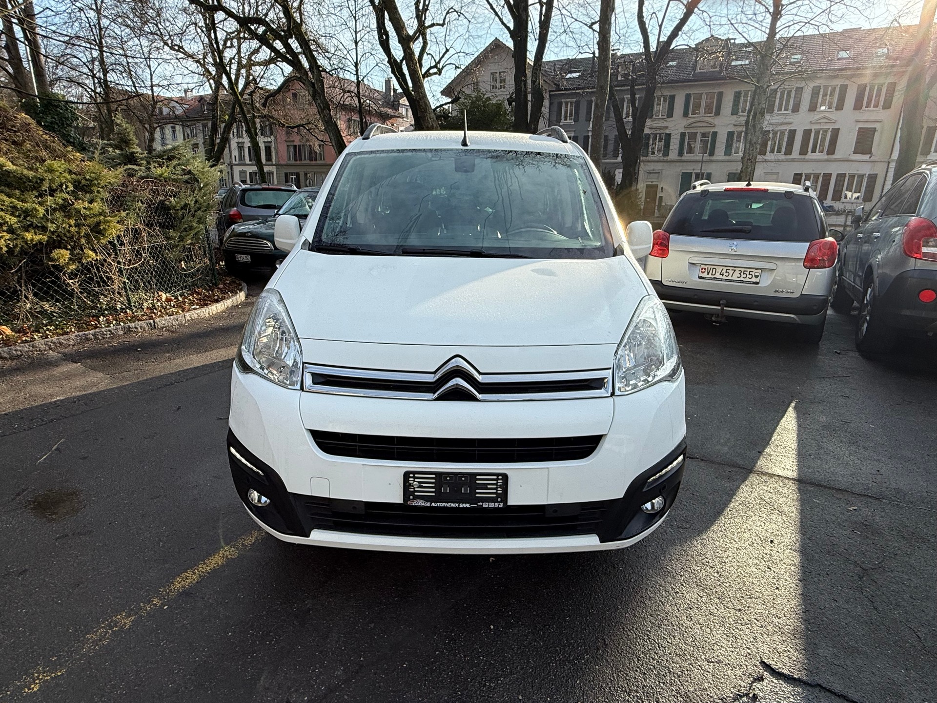 CITROEN Berlingo 1.6 BlueHDi Shine ETG6-image-1