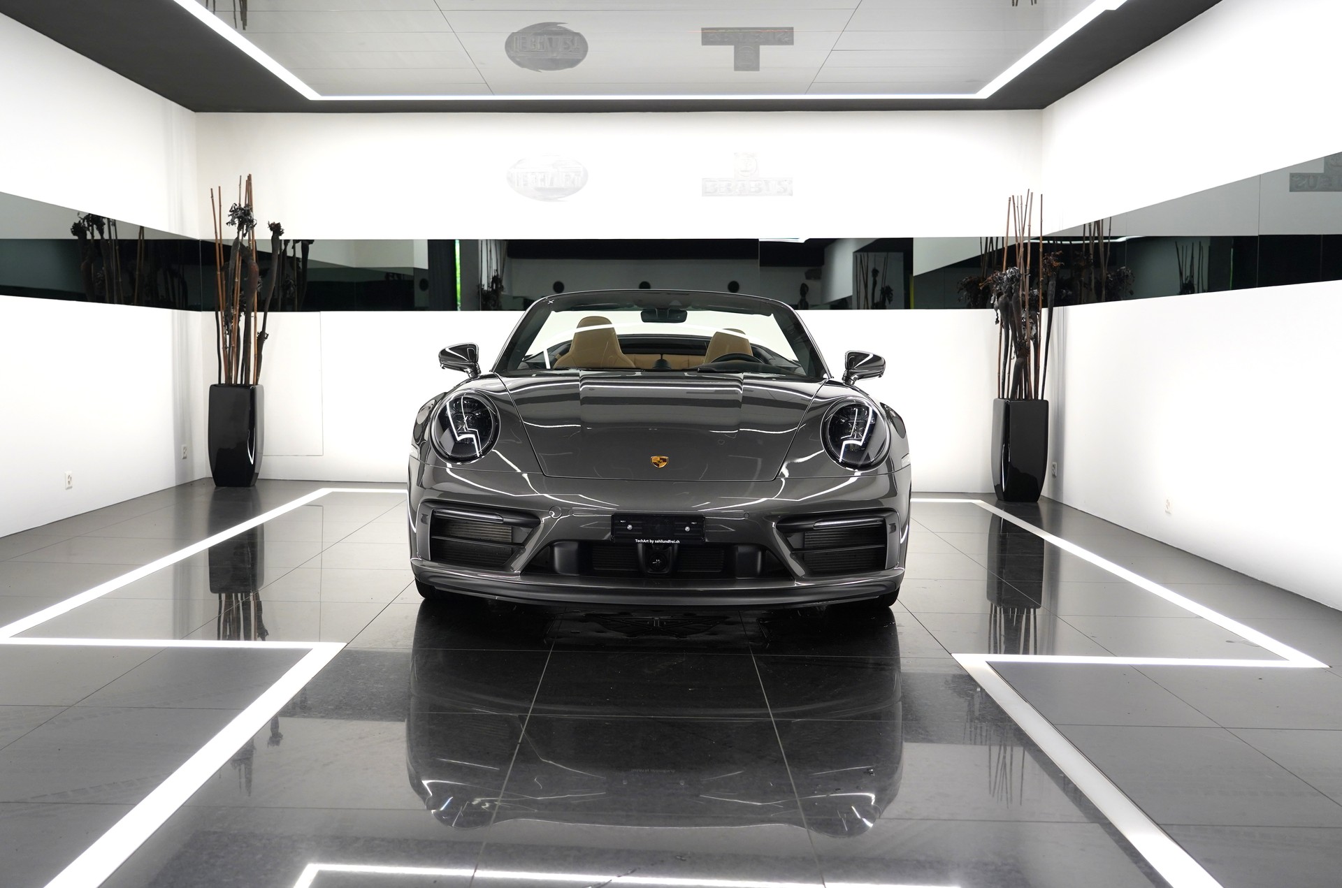 PORSCHE 911 Carrera 4 GTS Cabr.-showroom-element-2