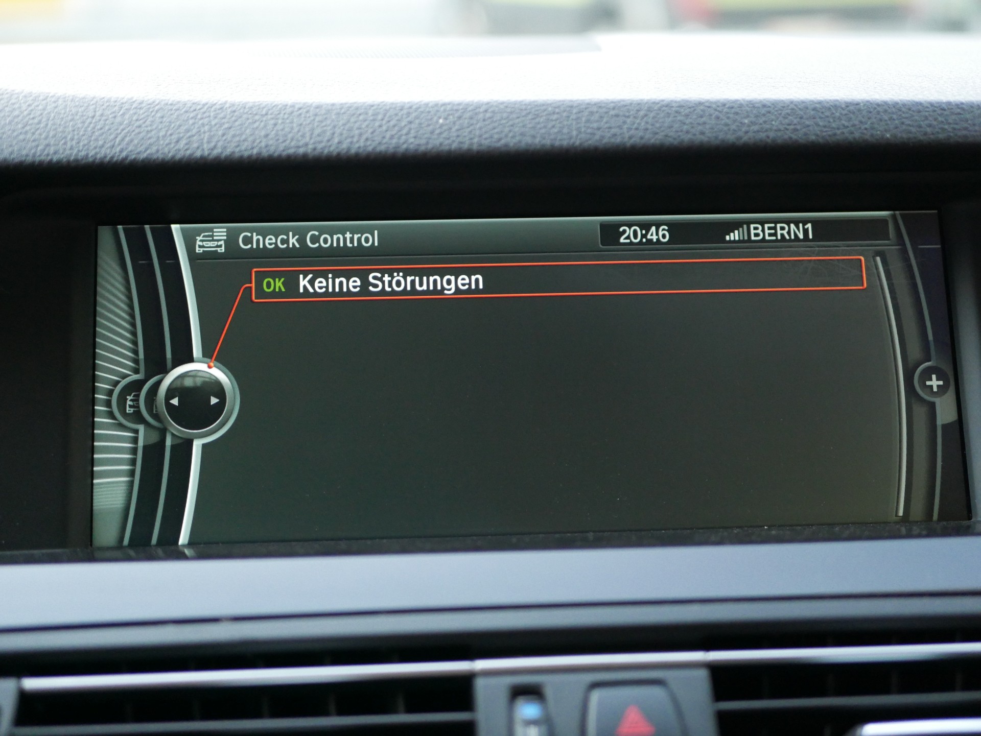 BMW 523i-image-13