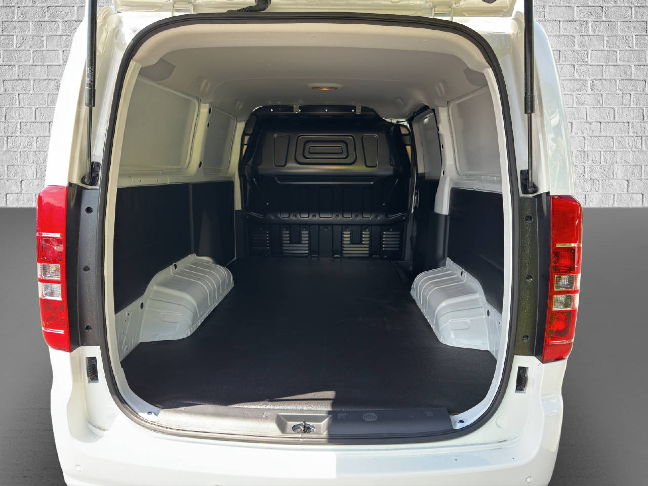 JAC M3 EV-image-6