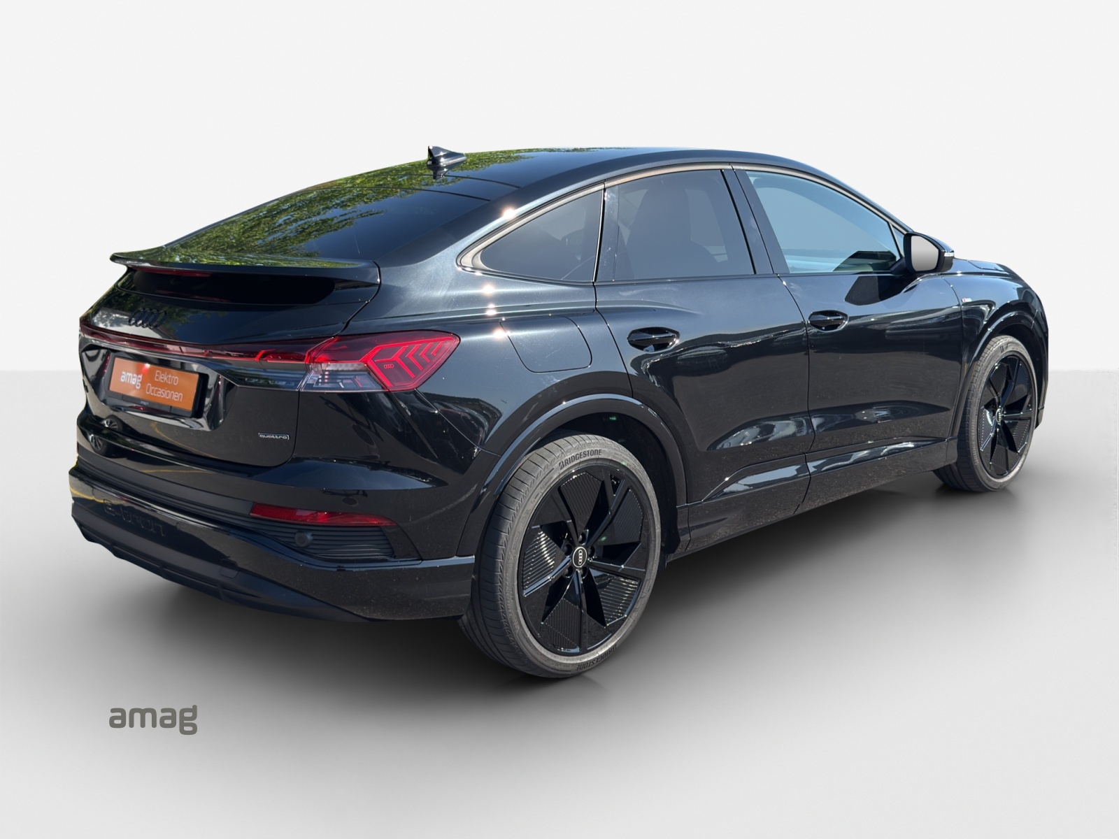 AUDI Q4 Sportback e-tron 50 quattro-image-4