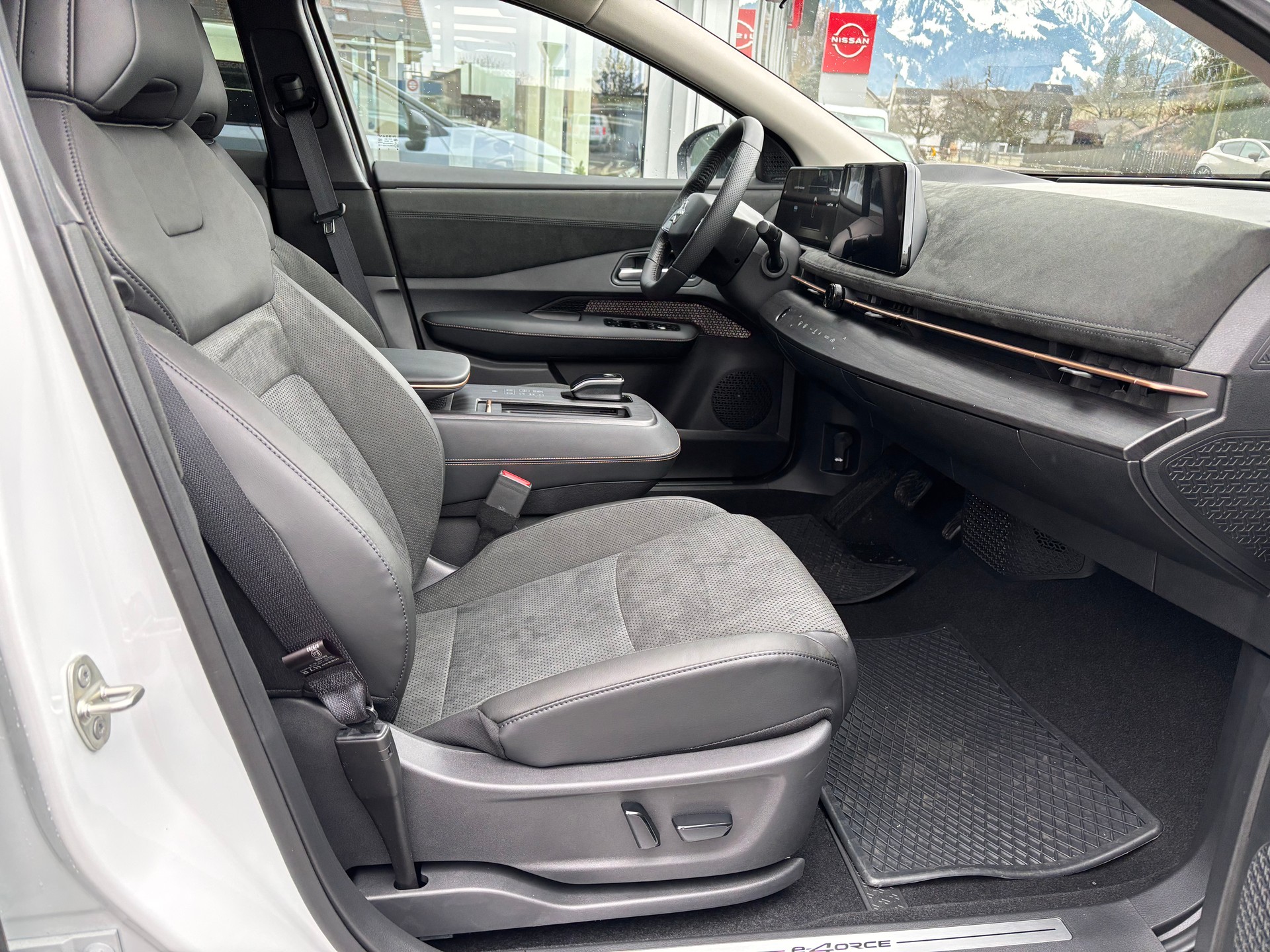 NISSAN Ariya 87 kWh Evolve Allrad-image-6