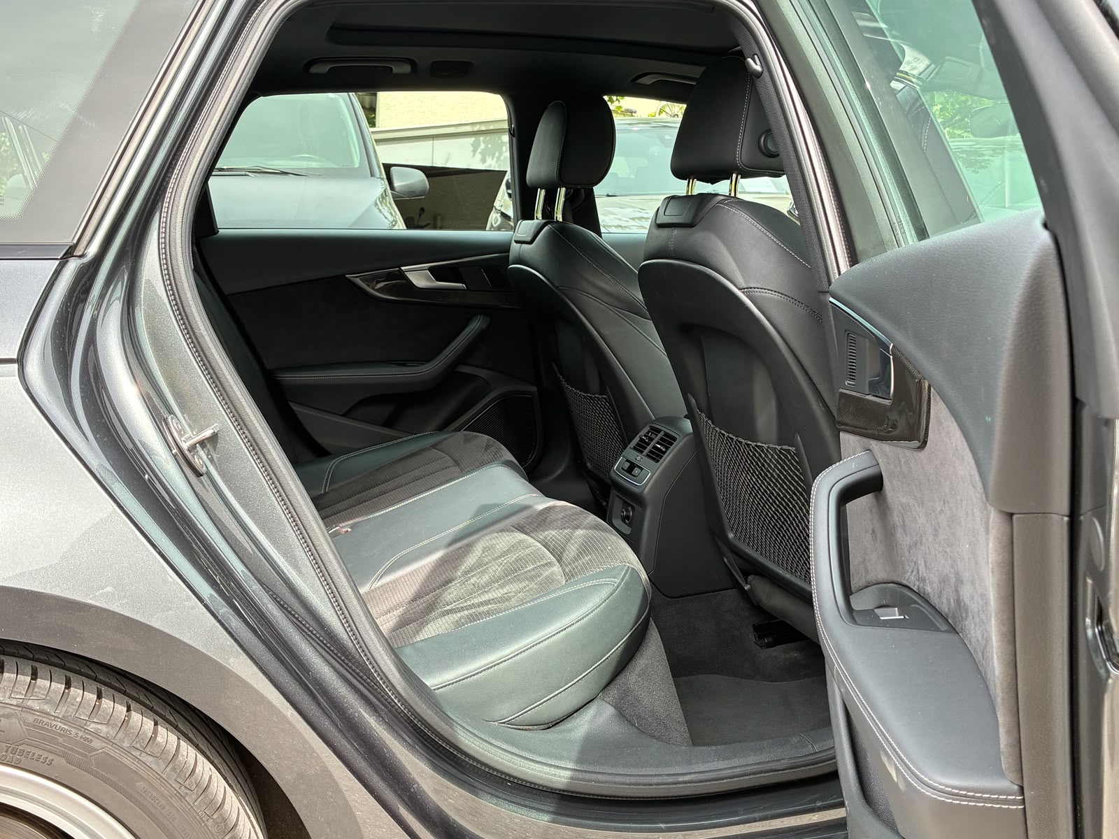 AUDI S4 Avant 3.0 TFSI quattro tiptronic-image-12