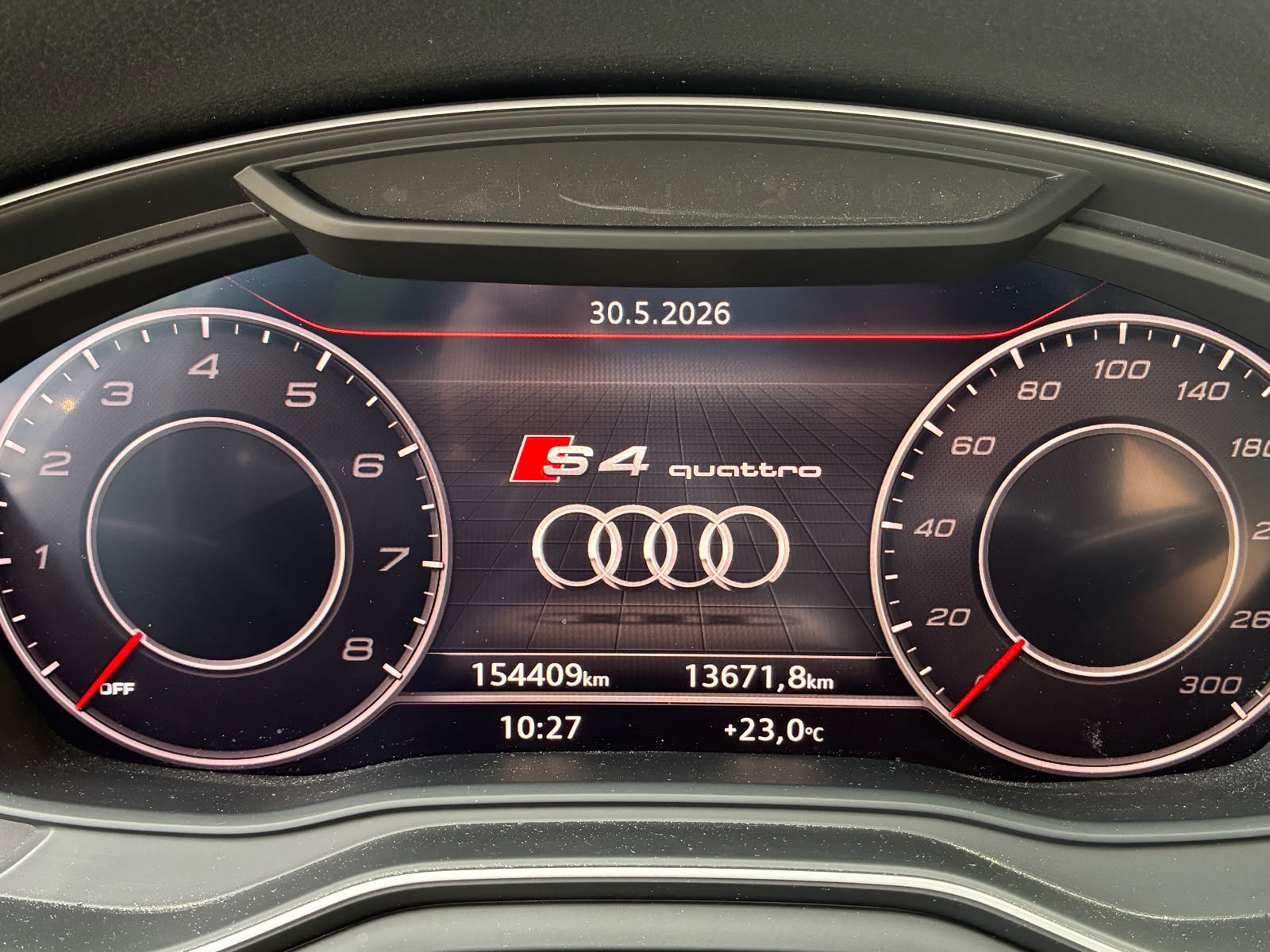 AUDI S4 Avant 3.0 TFSI quattro tiptronic-image-16