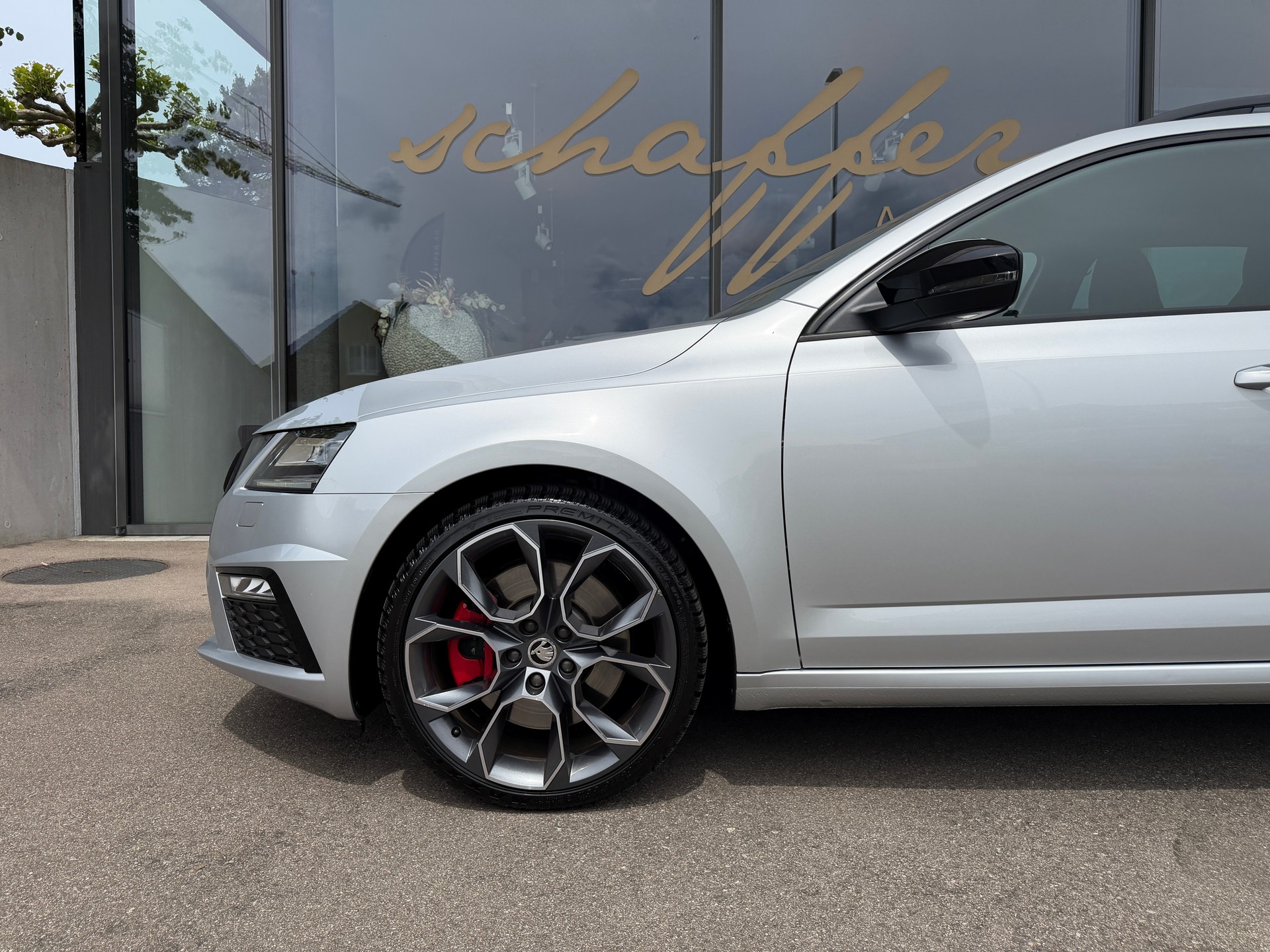 SKODA Octavia Combi 2.0 TSI RS DSG-image-5