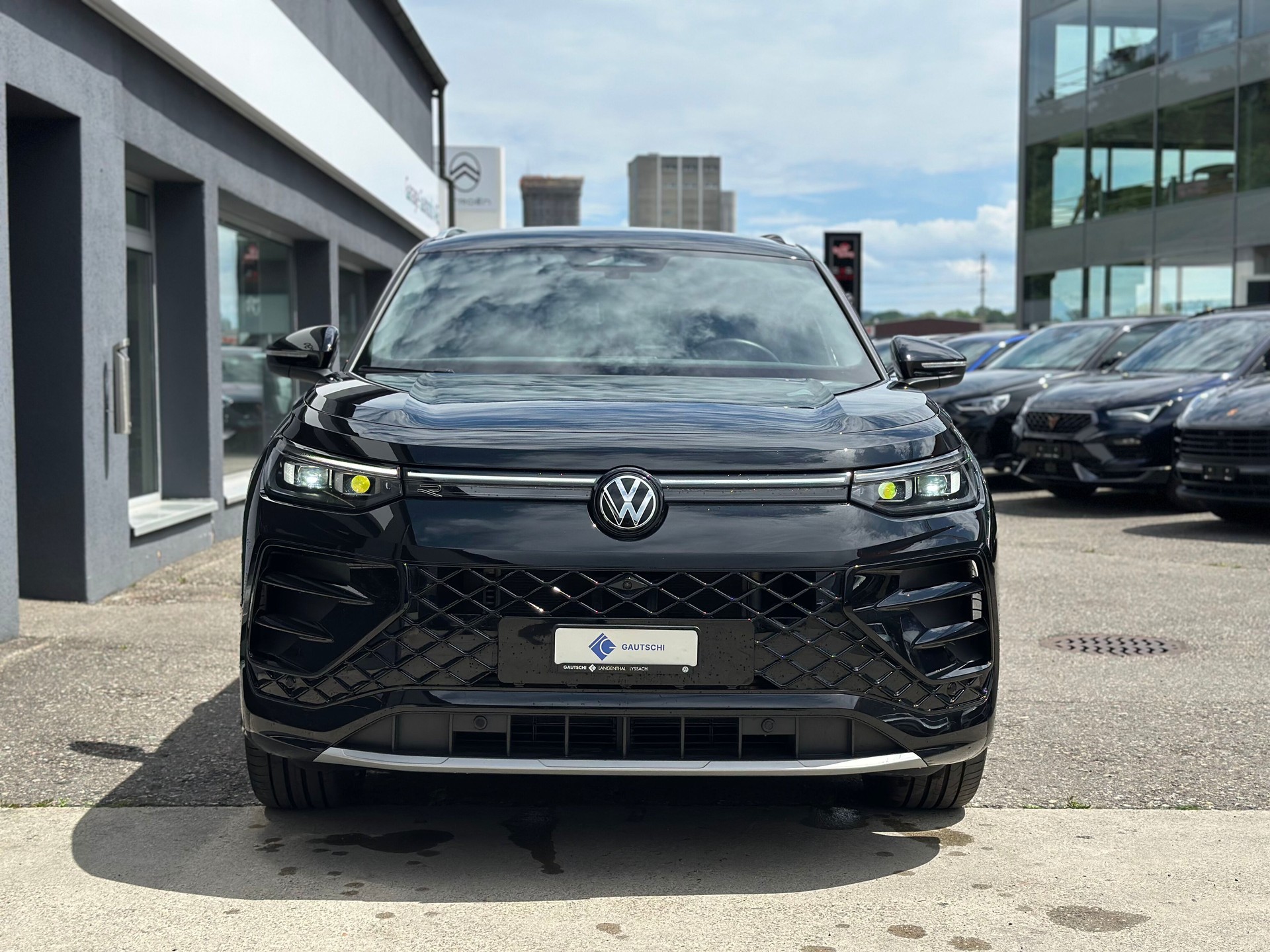 VW Tayron 2.0 TSI R-Line DSG 4Motion-image-1