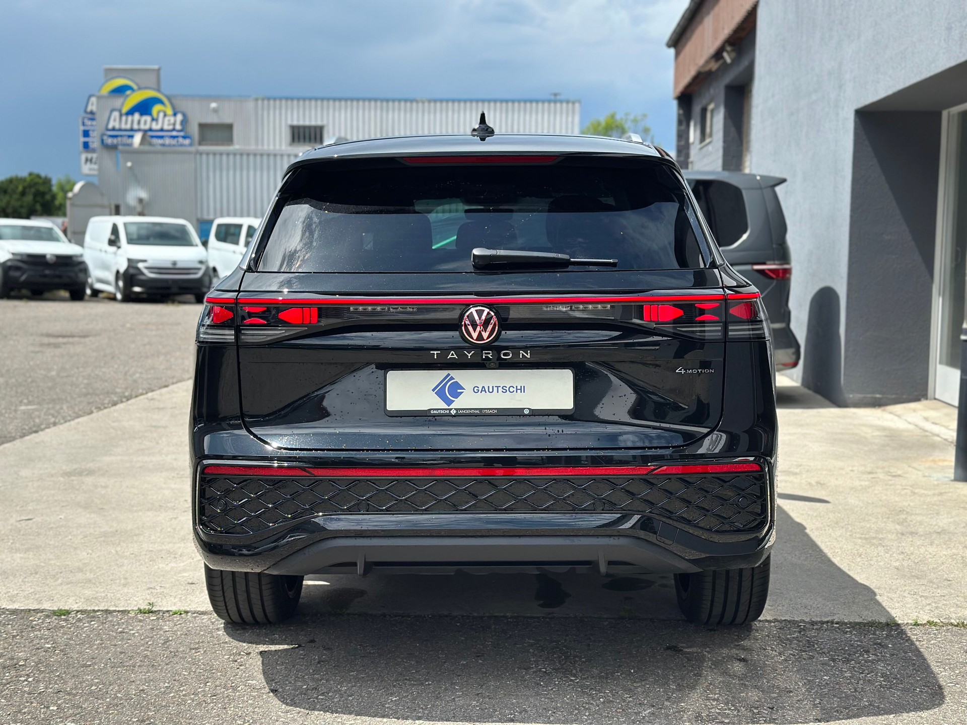 VW Tayron 2.0 TSI R-Line DSG 4Motion-image-2