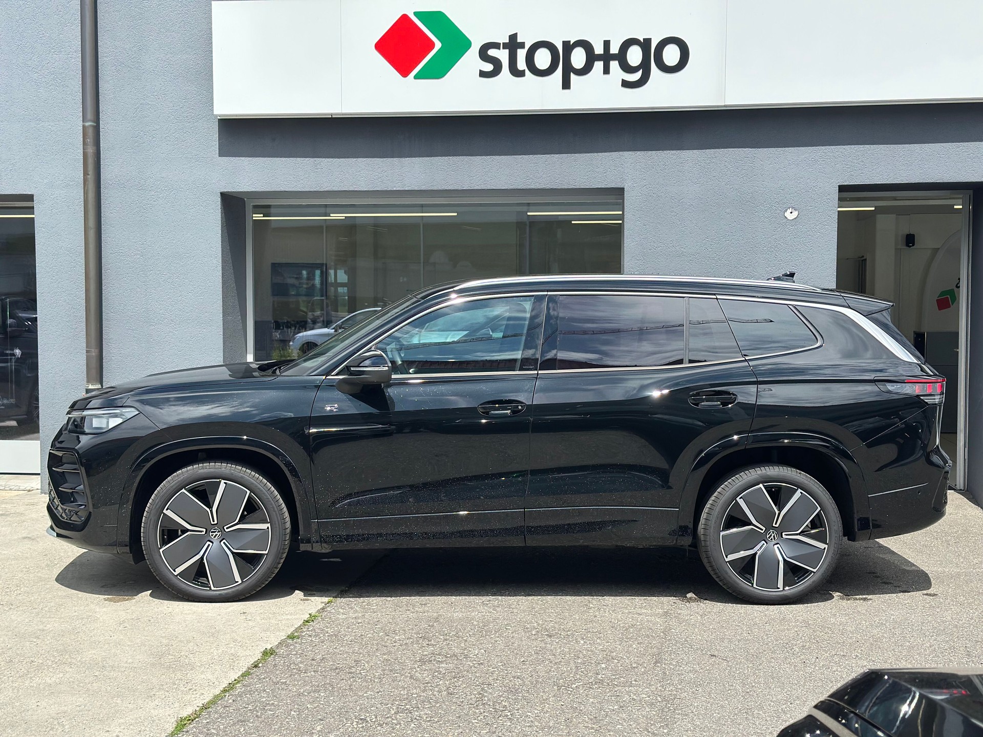 VW Tayron 2.0 TSI R-Line DSG 4Motion-image-3