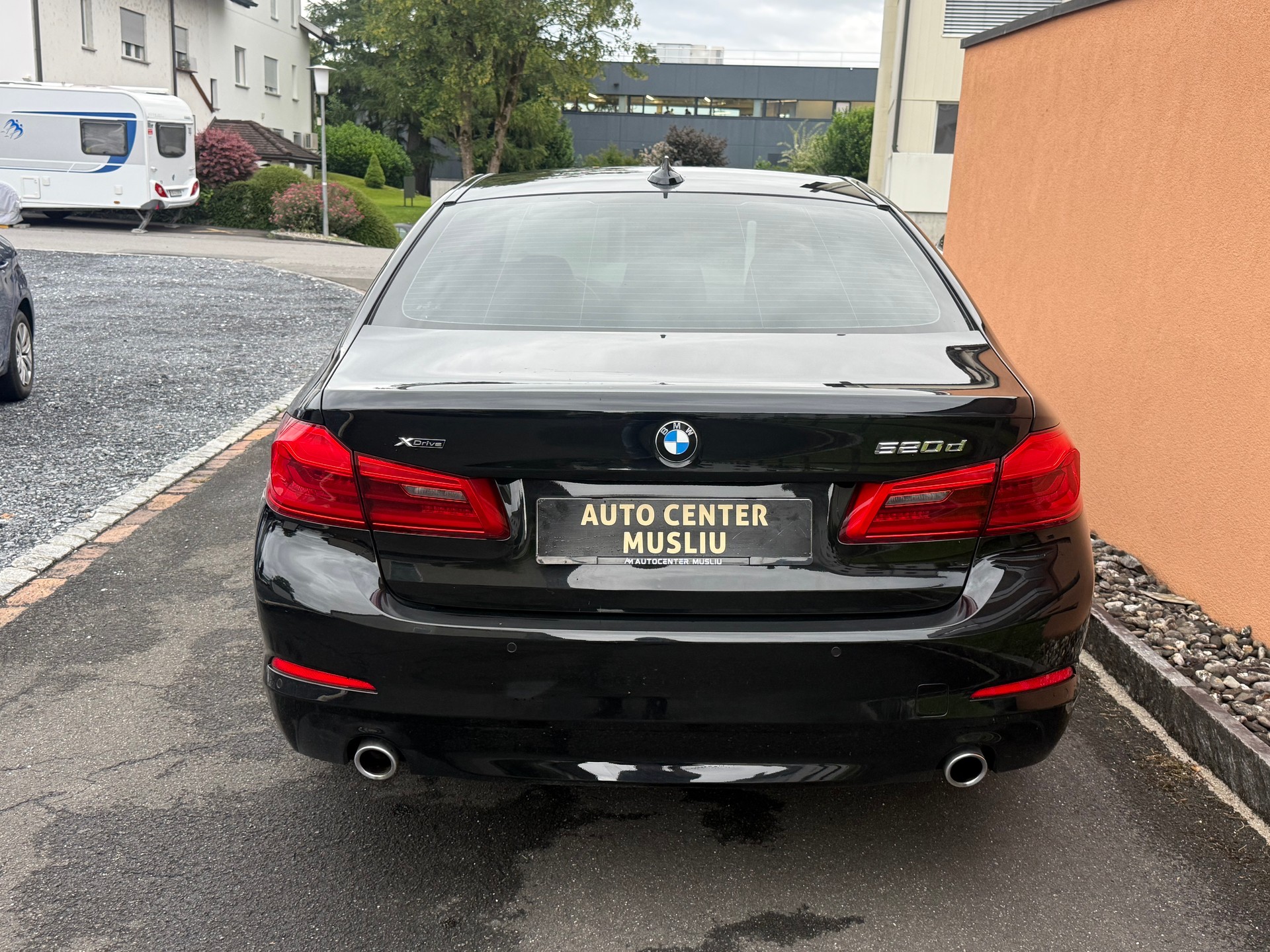 BMW 520d xDrive Luxury Line Steptronic-image-6