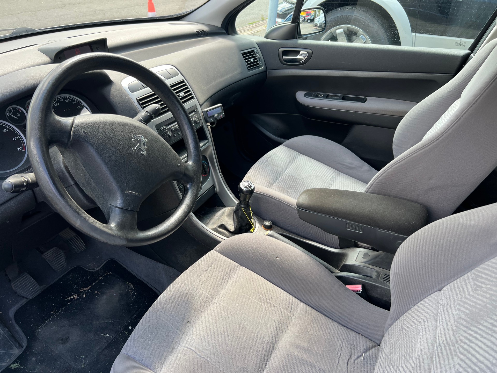 PEUGEOT 307 1.6 16V XS-image-4