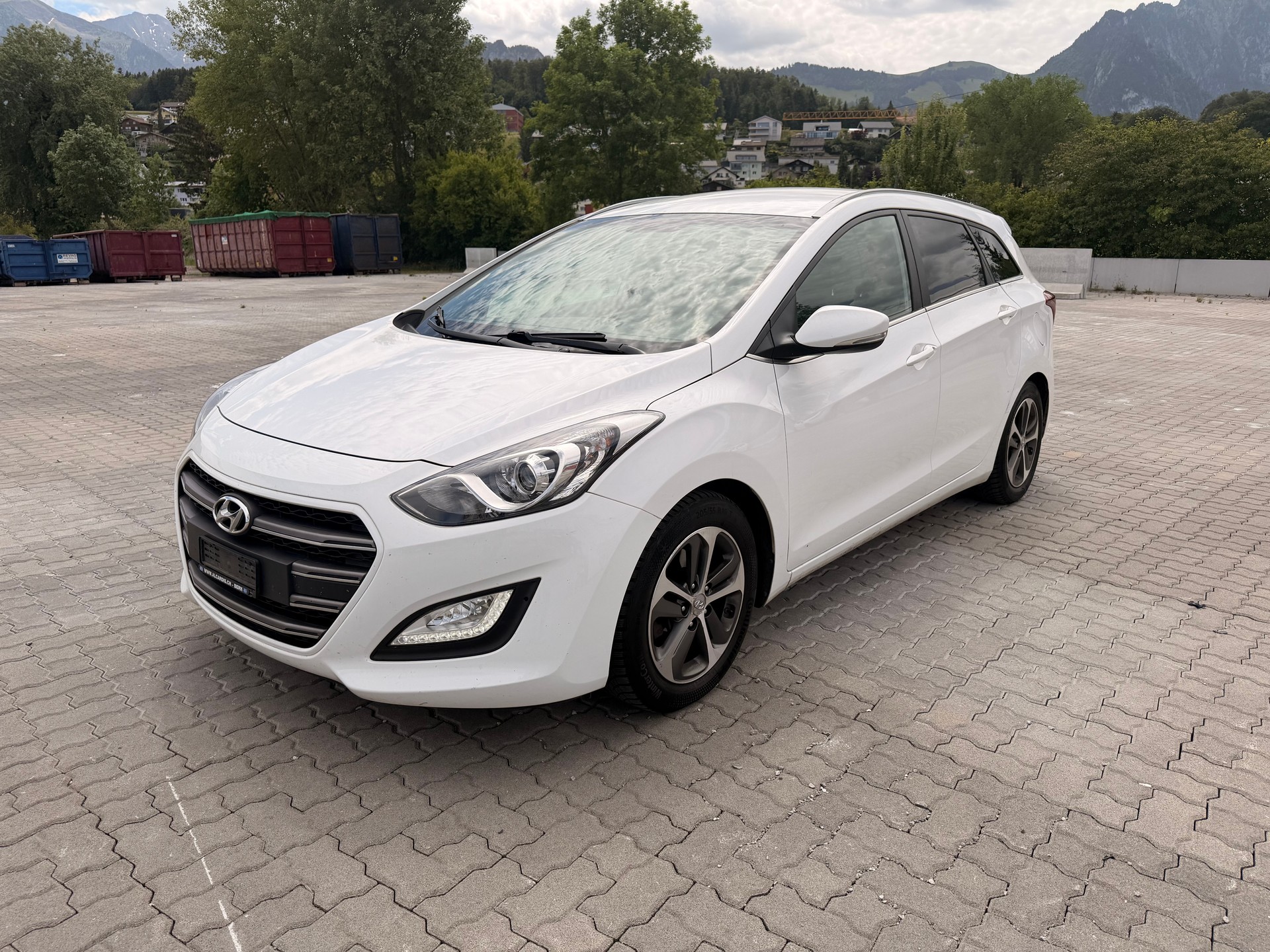 HYUNDAI i30 Wagon 1.6 CRDi Origo-showroom-element-1