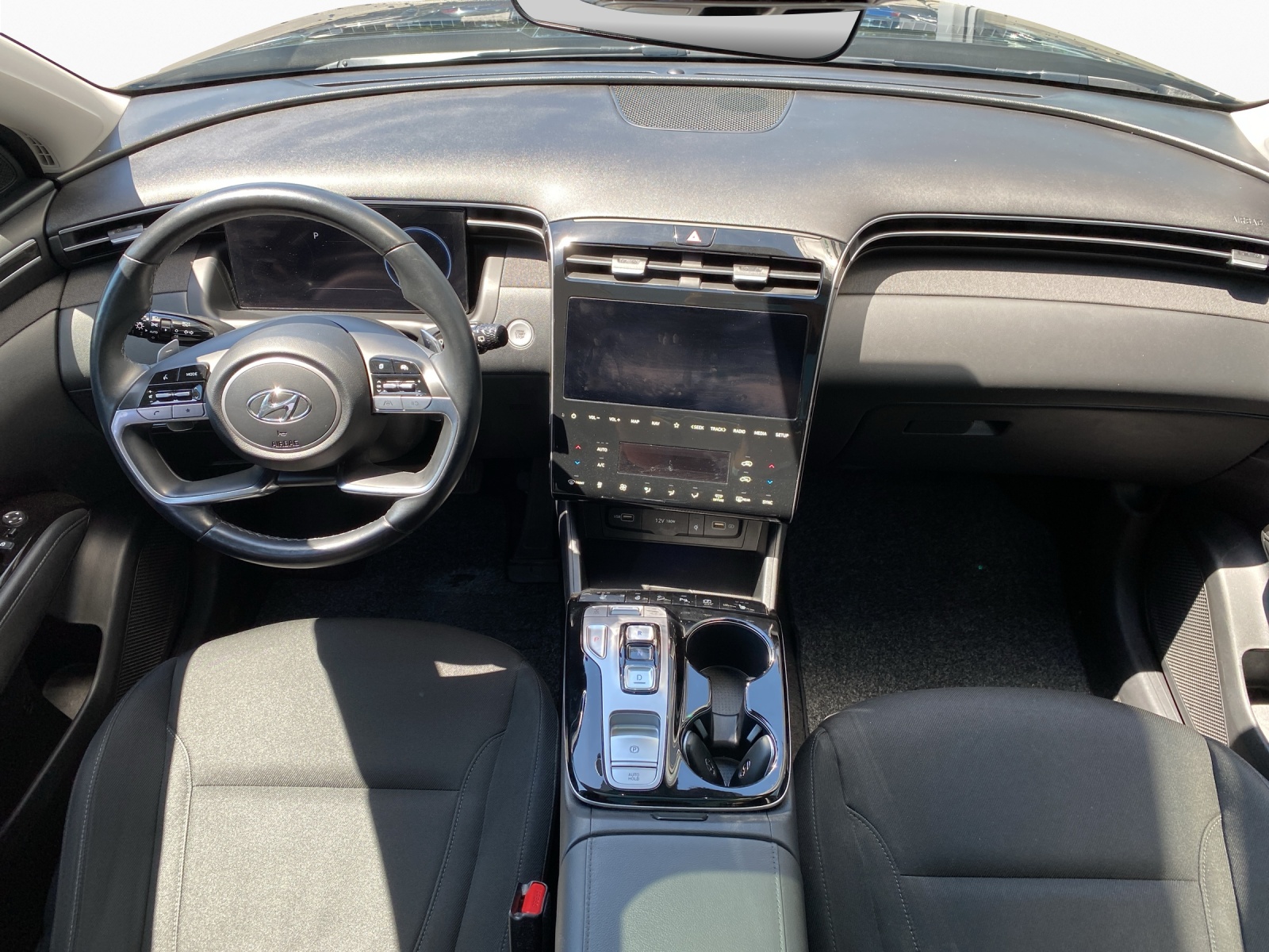 HYUNDAI Tucson 1.6 T-GDi Amplia 4WD-image-11