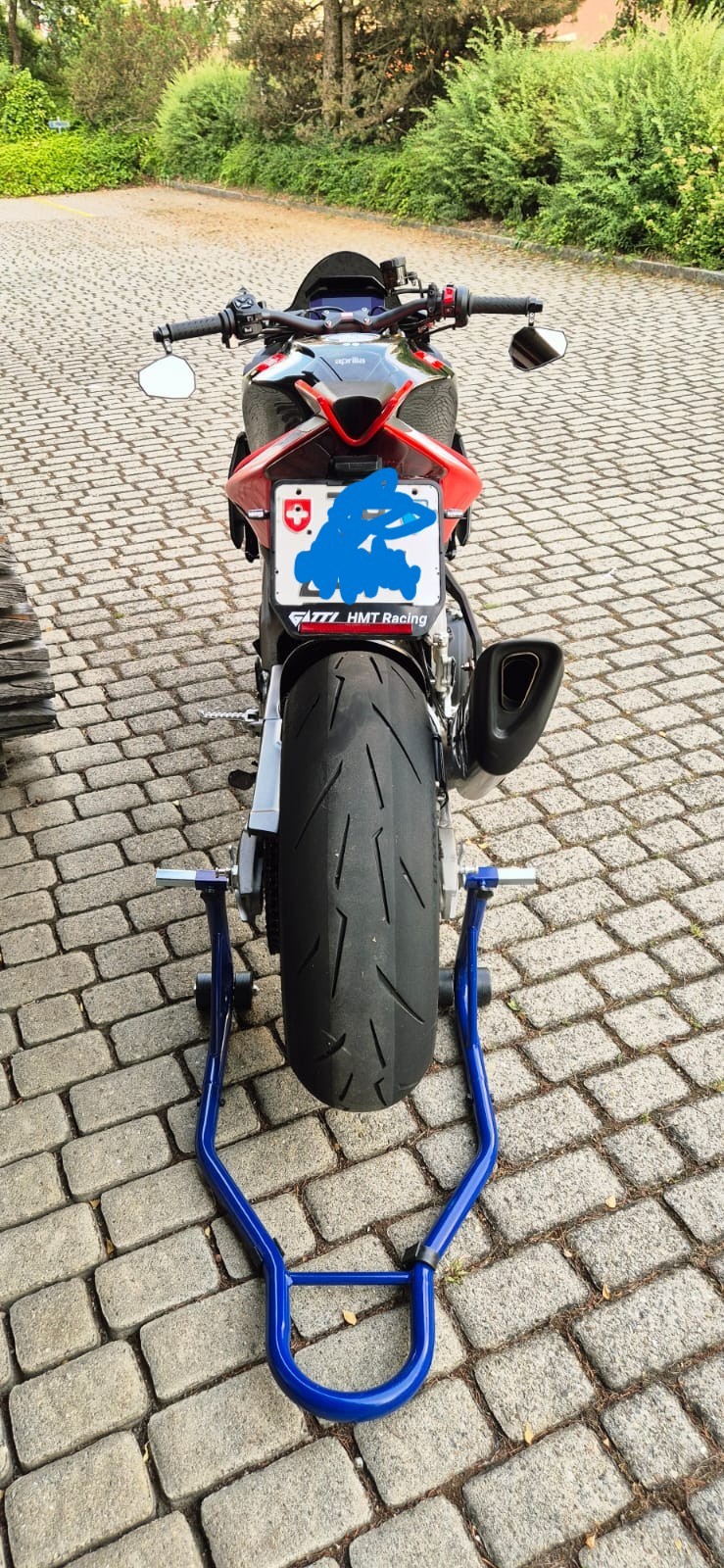 APRILIA Tuono V4 1100 Factory SE 09 SBK-image-3