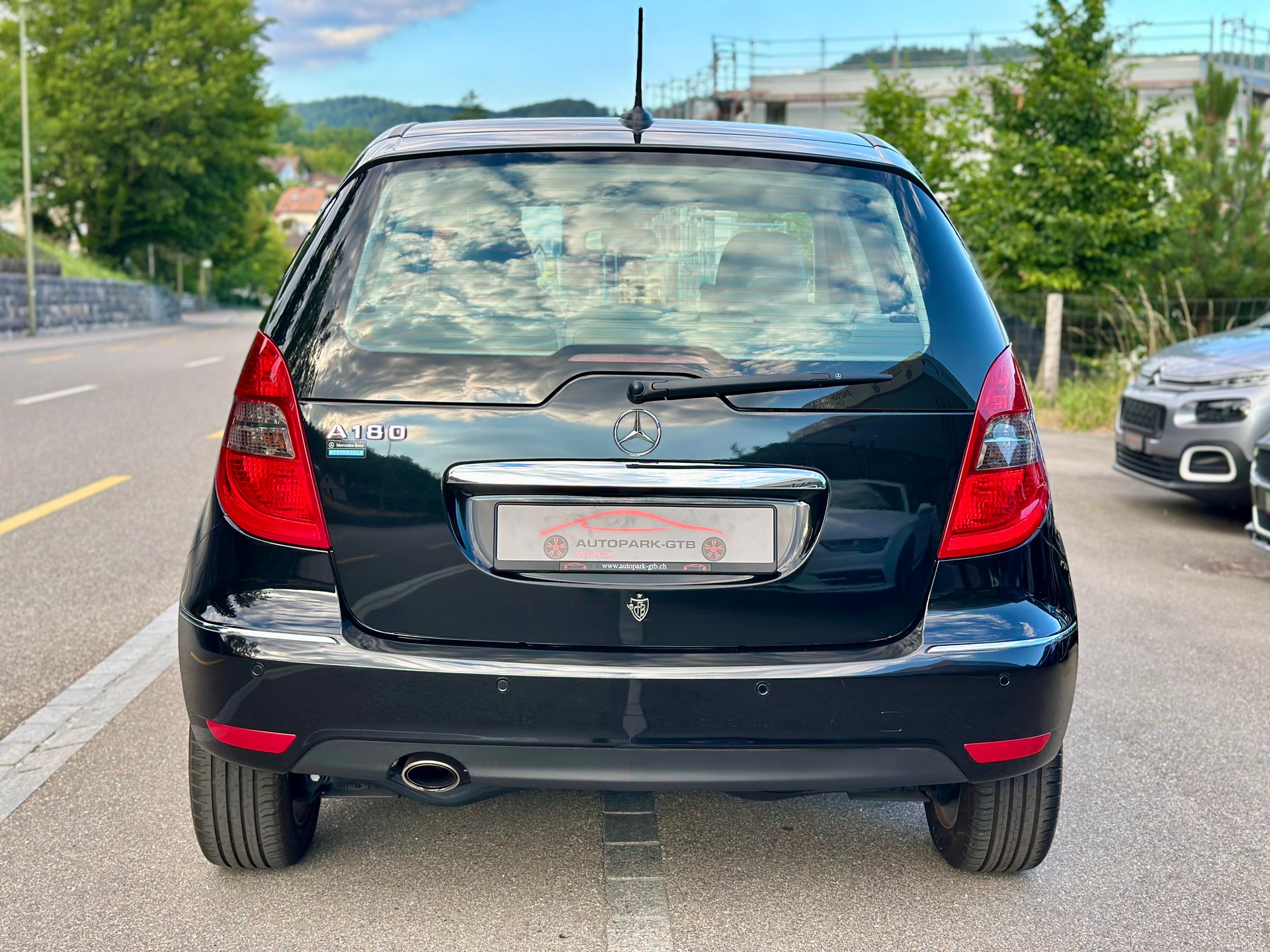 MERCEDES-BENZ A 180 Avantgarde Selection Autotronic-image-7