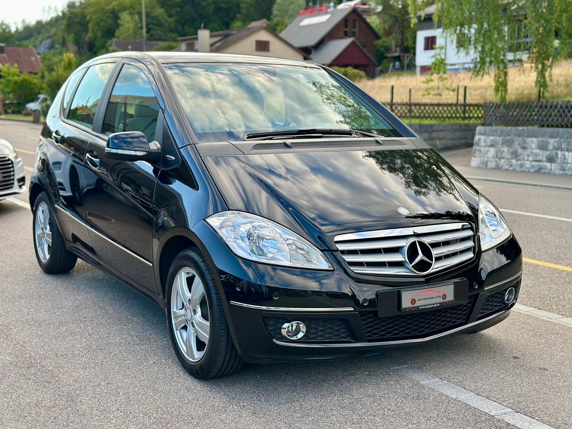 MERCEDES-BENZ A 180 Avantgarde Selection Autotronic-showroom-element-1