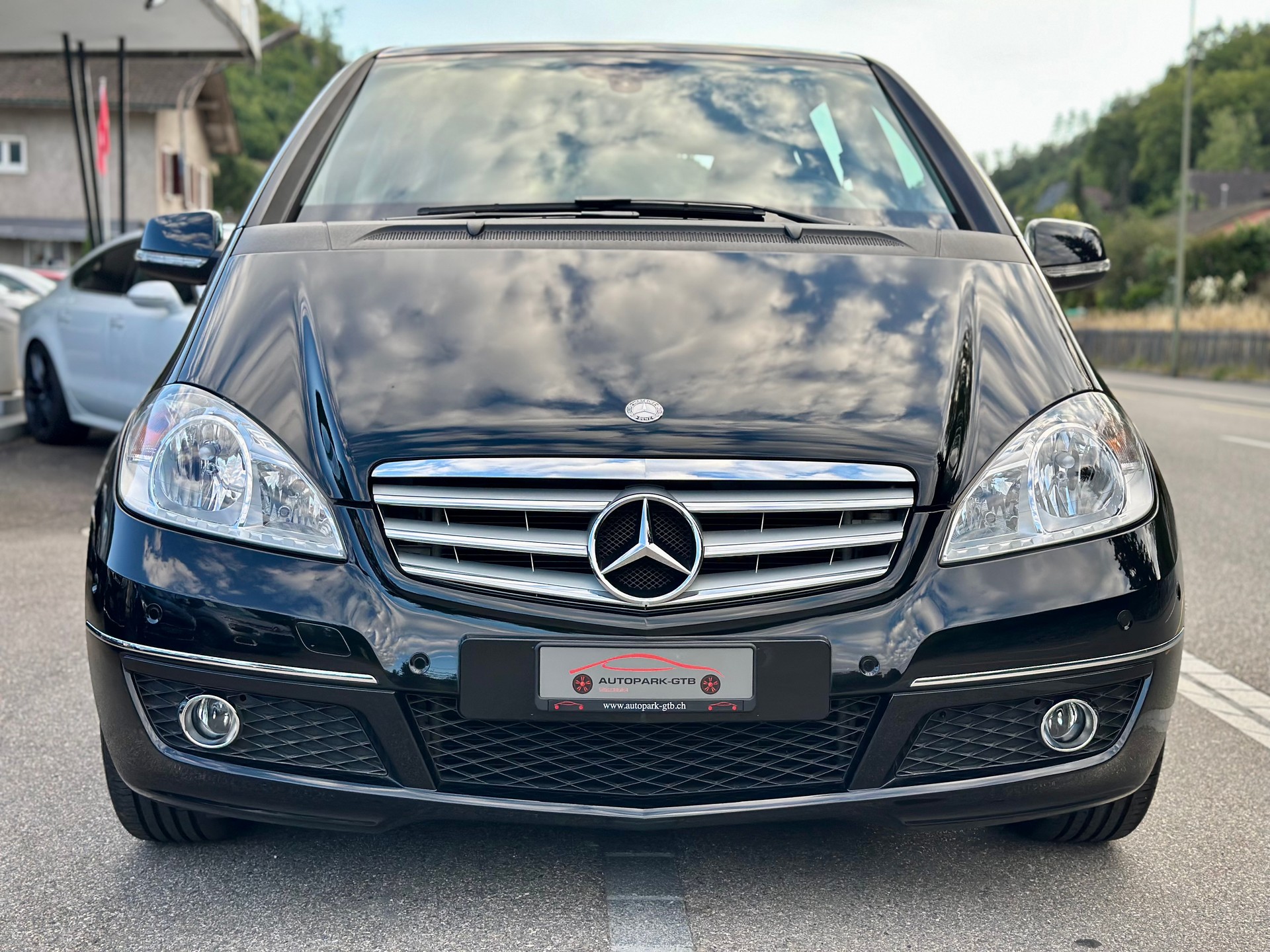 MERCEDES-BENZ A 180 Avantgarde Selection Autotronic-showroom-element-2