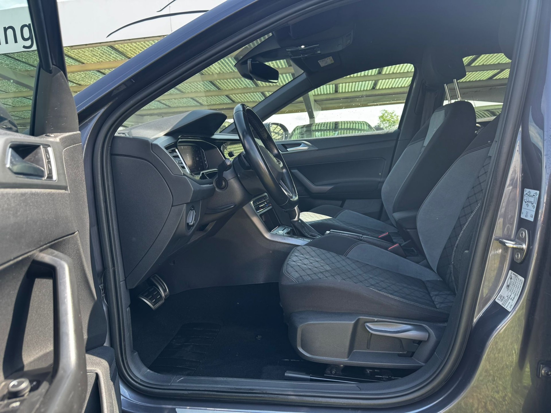 VW Taigo 1.5 TSI R-Line DSG-image-8