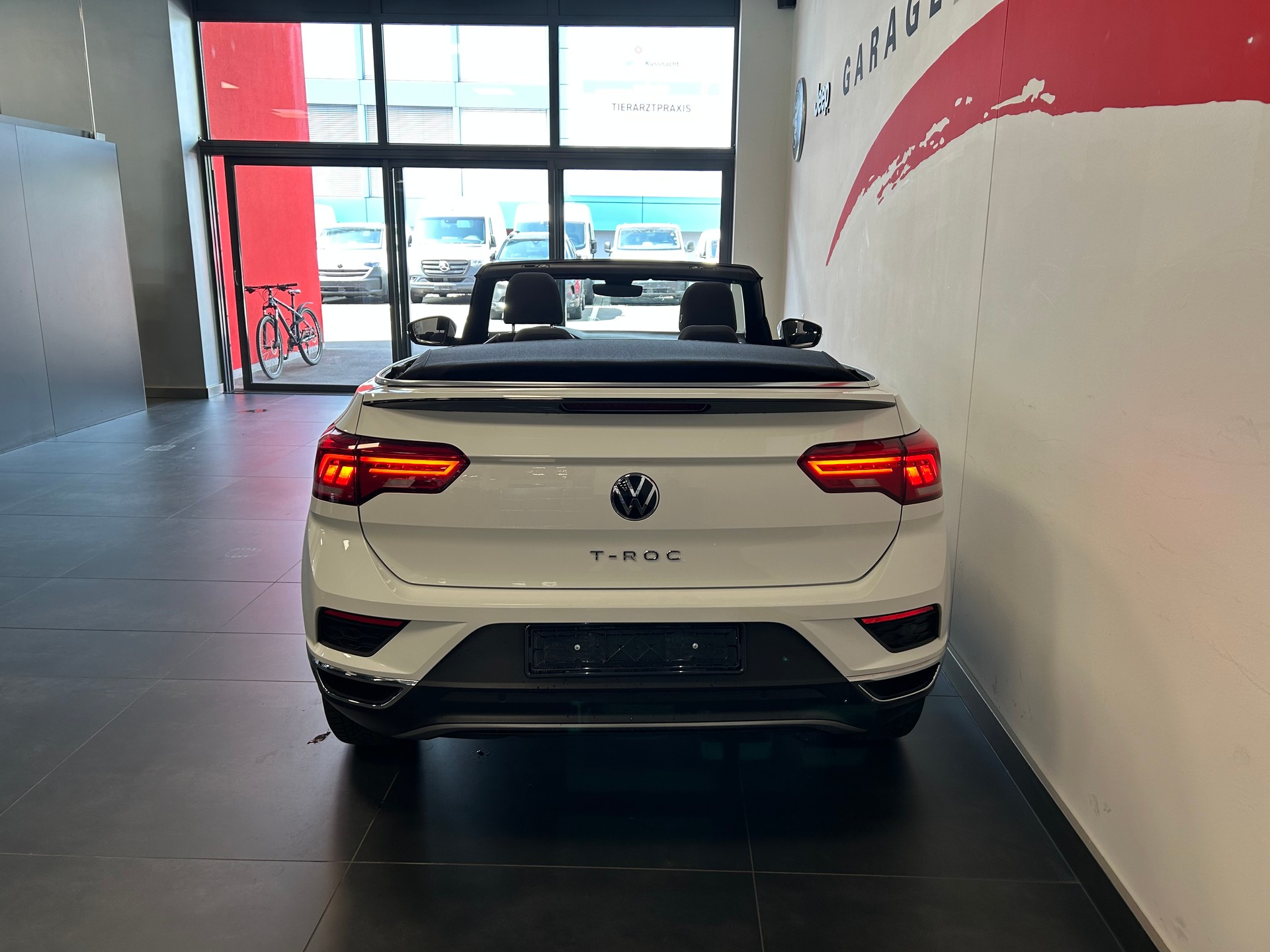 VW T-Roc Cabriolet 1.5 TSI EVO Advance DSG-image-13