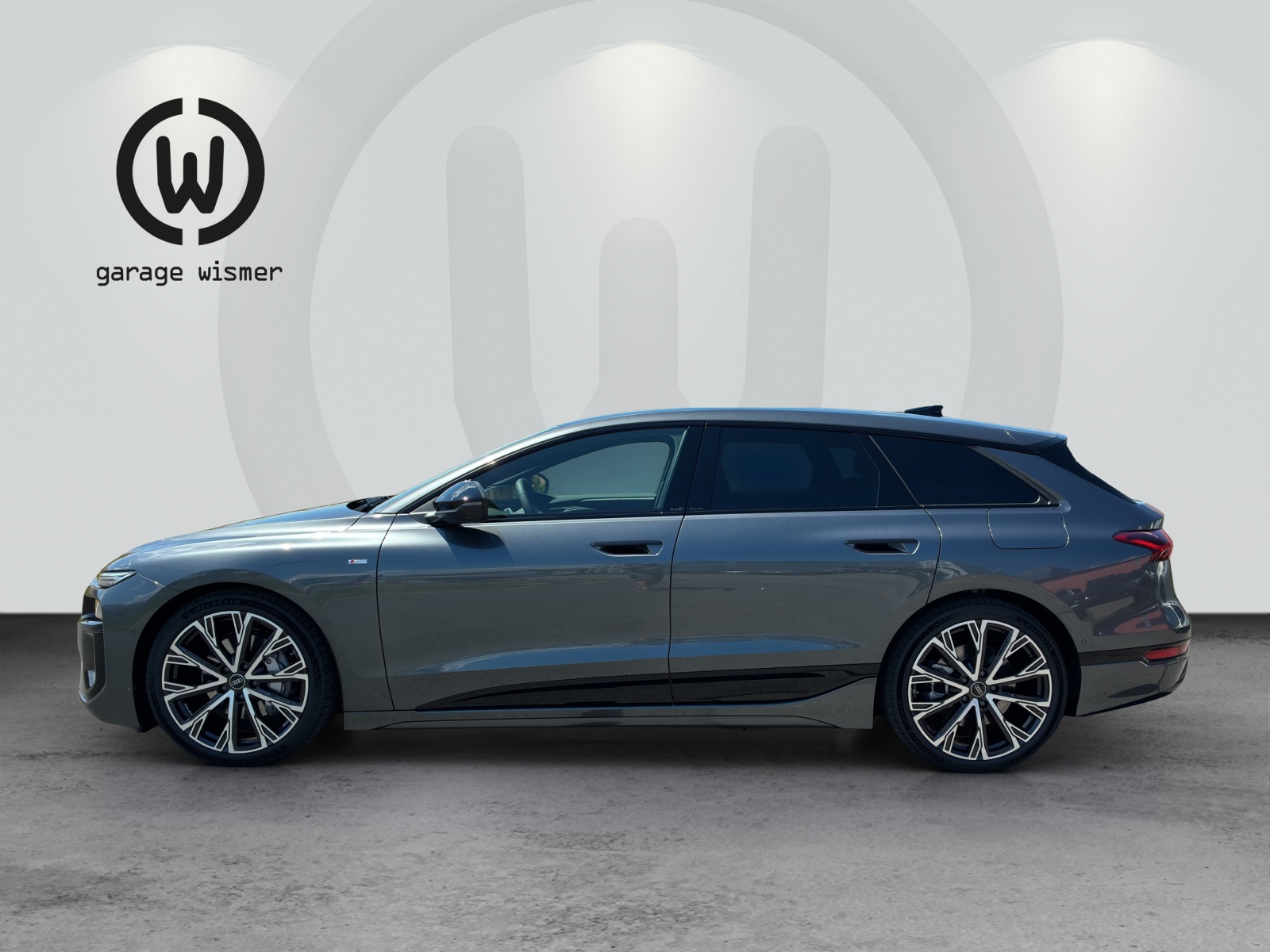 AUDI A6 Avant e-tron quattro-showroom-element-1